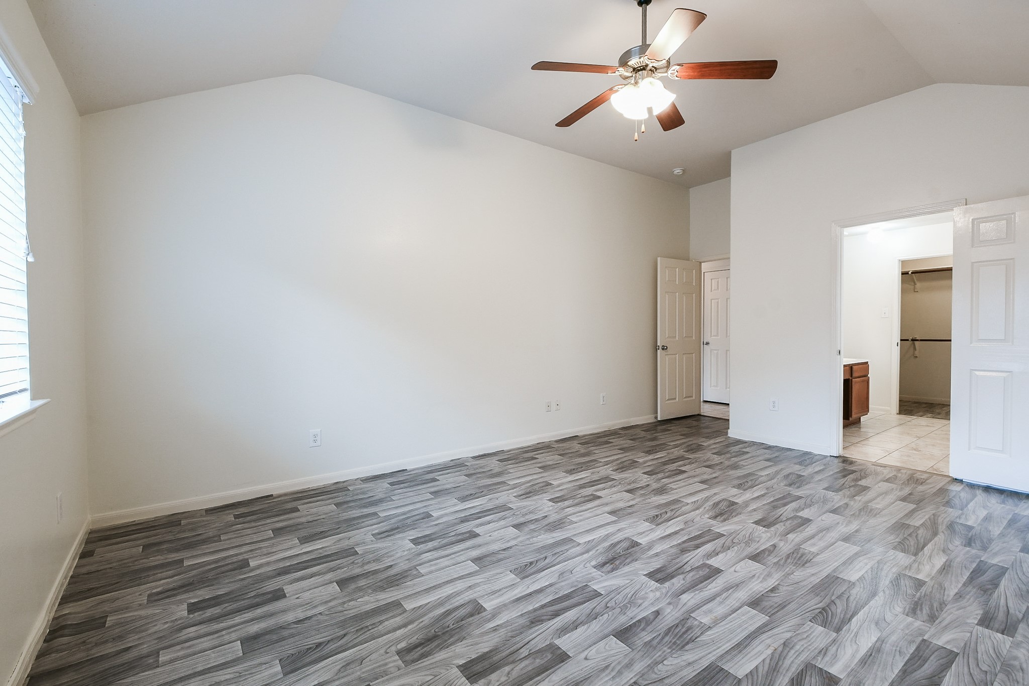 8334 Loetsch Ridge Way Property Photo 11