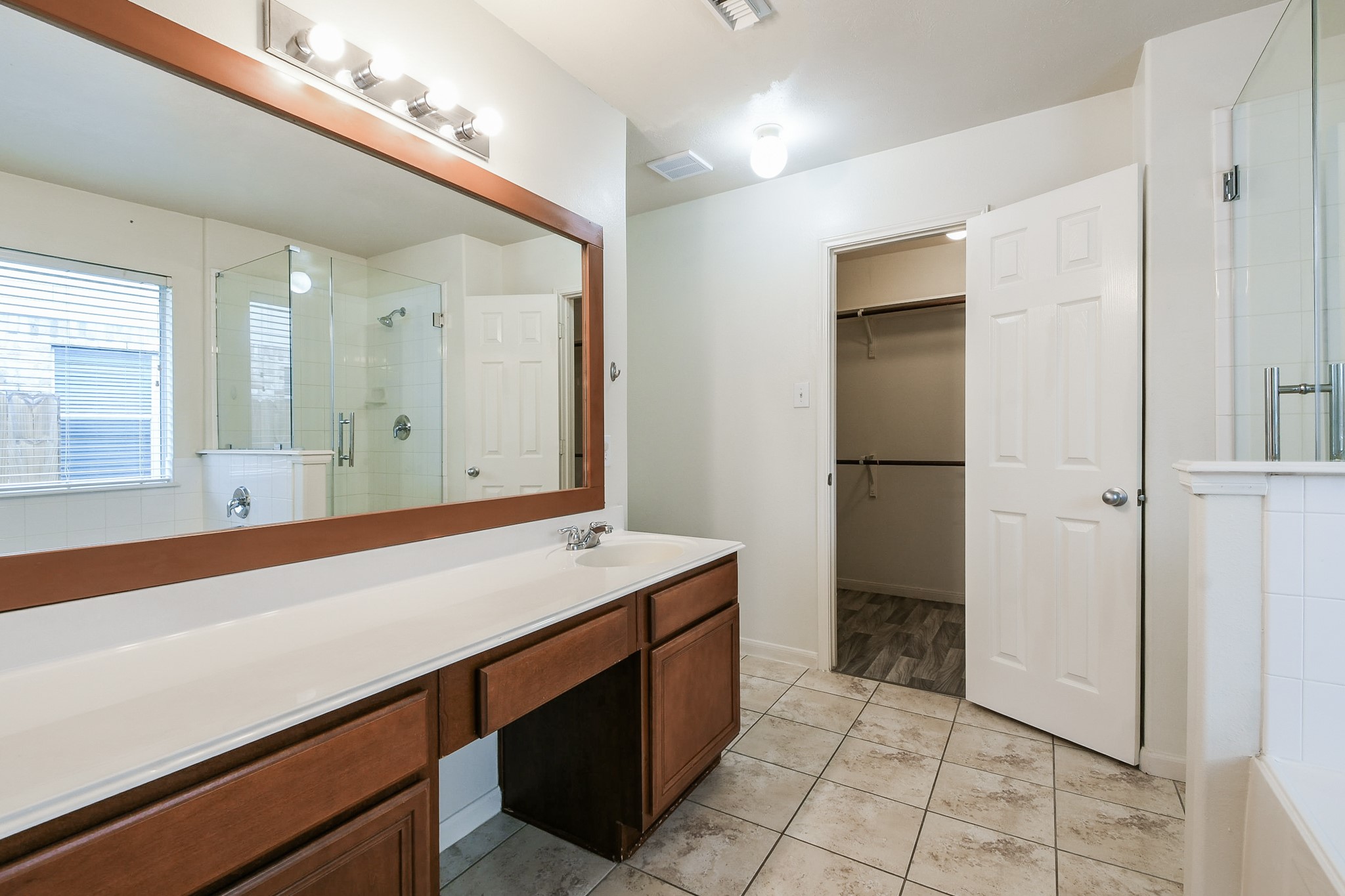 8334 Loetsch Ridge Way Property Photo 13