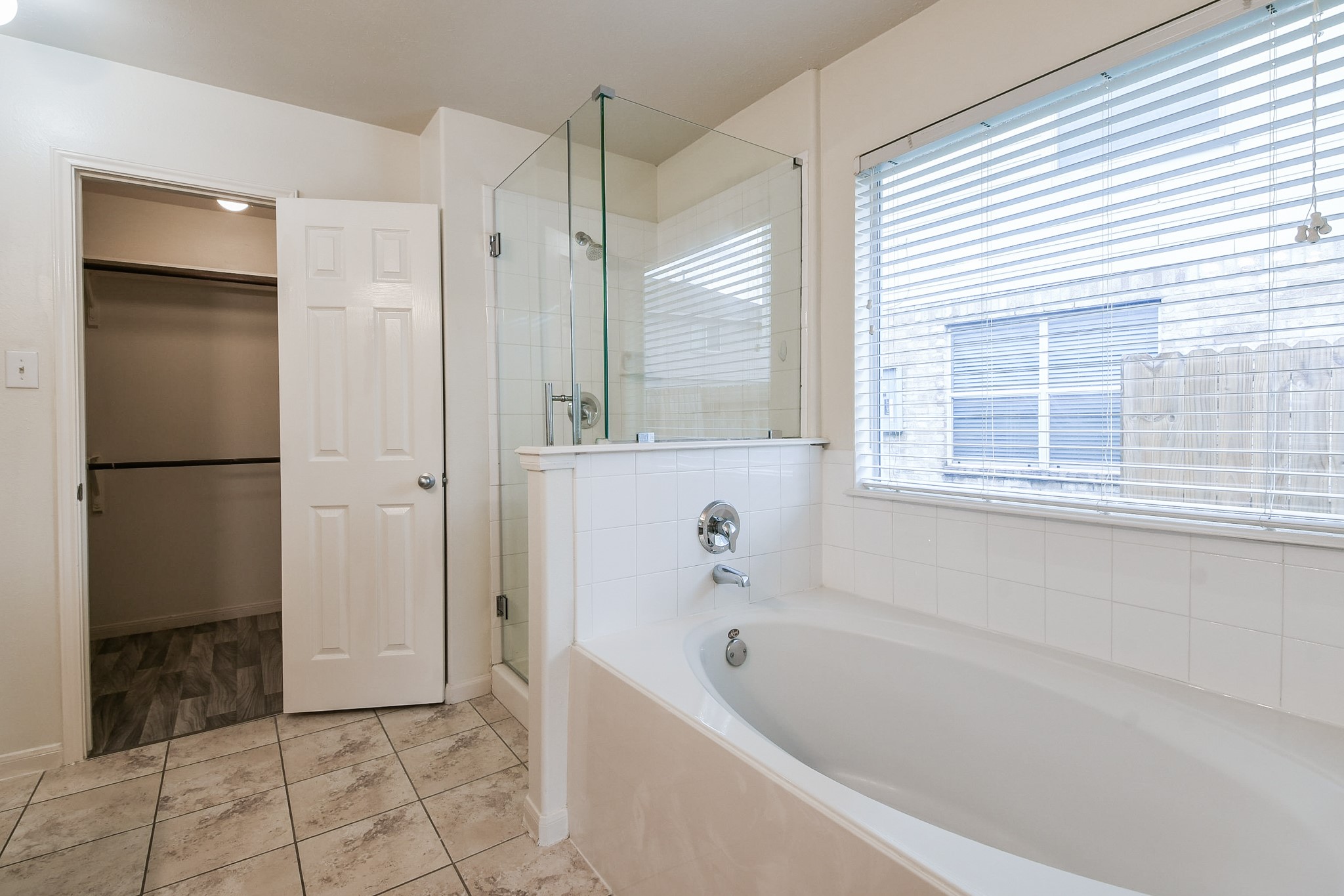 8334 Loetsch Ridge Way Property Photo 14