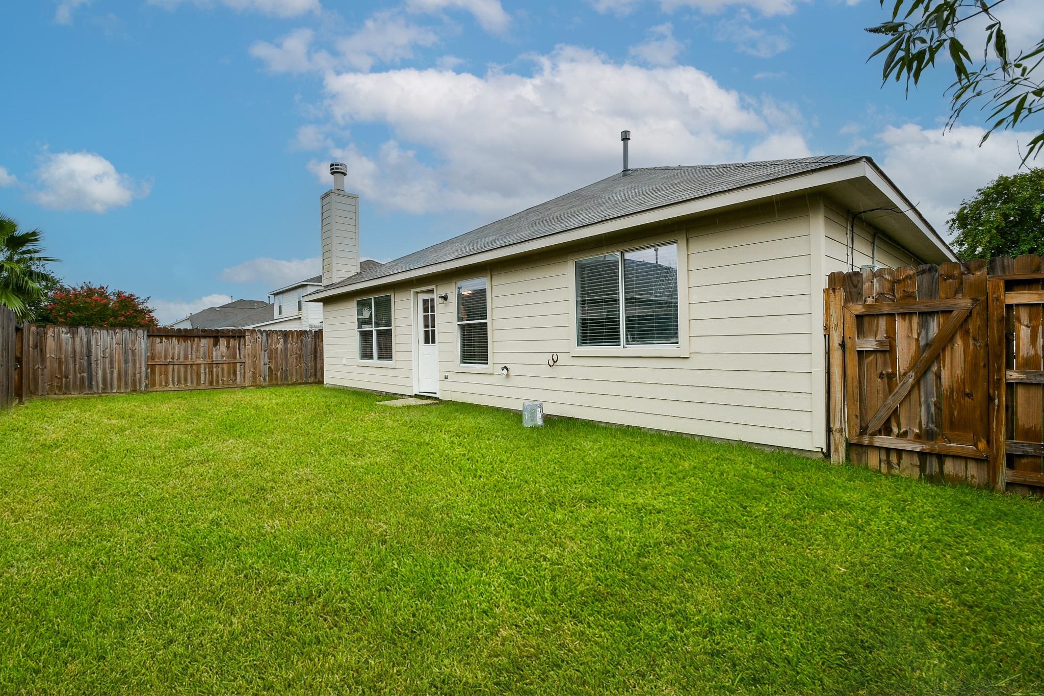 8334 Loetsch Ridge Way Property Photo 28