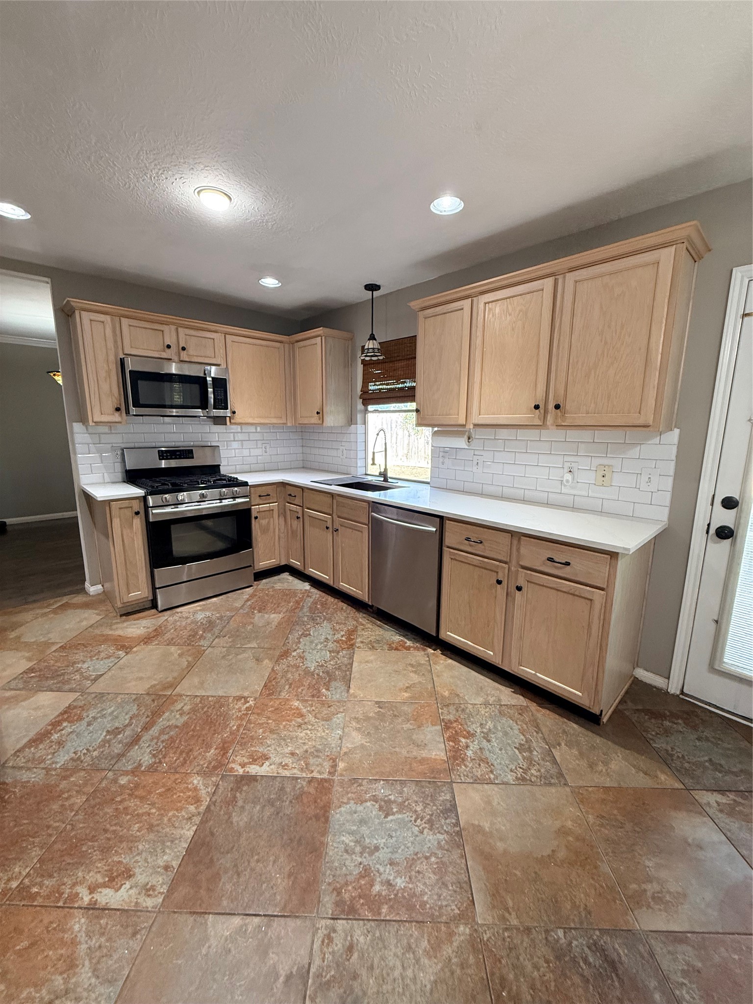 20823 Camphor Tree Drive Property Photo 2