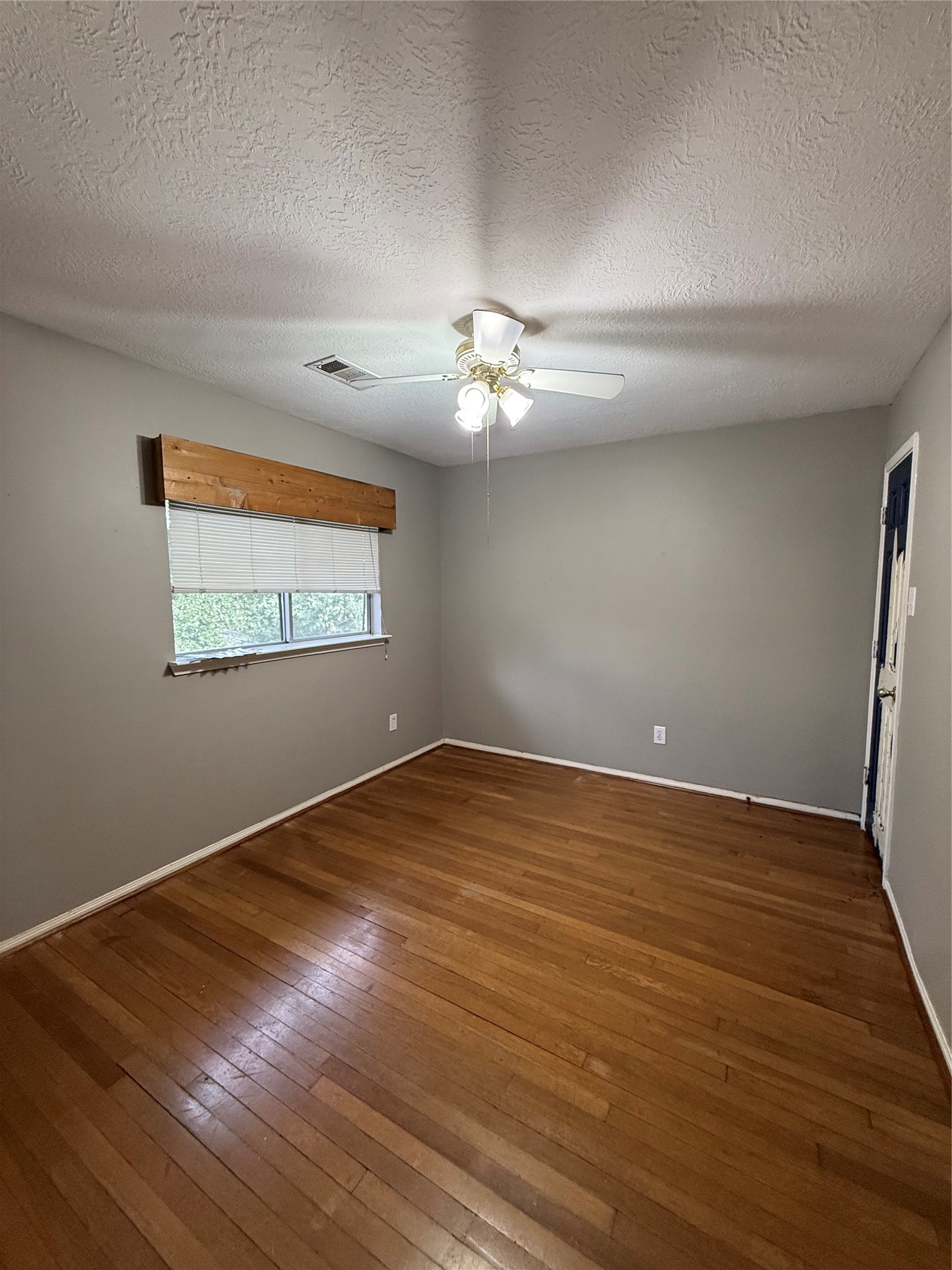 20823 Camphor Tree Drive Property Photo 12