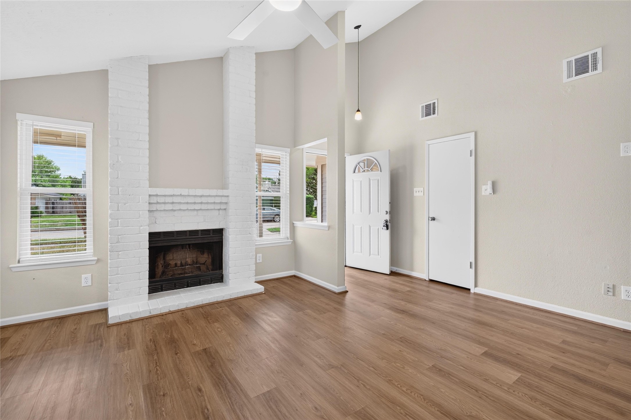 3802 Farlan Lane Property Photo 6