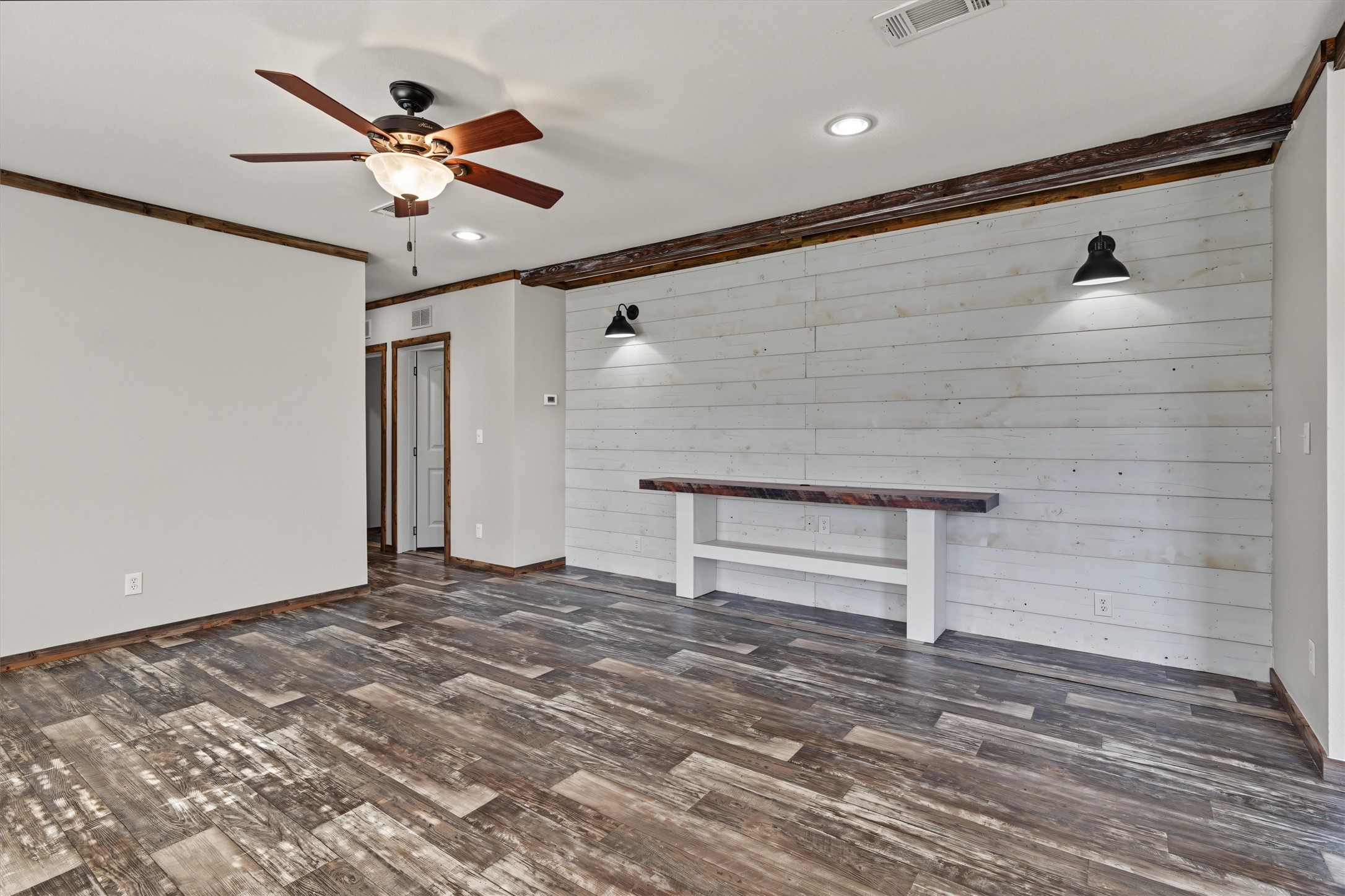 546 5th Street Property Photo 9