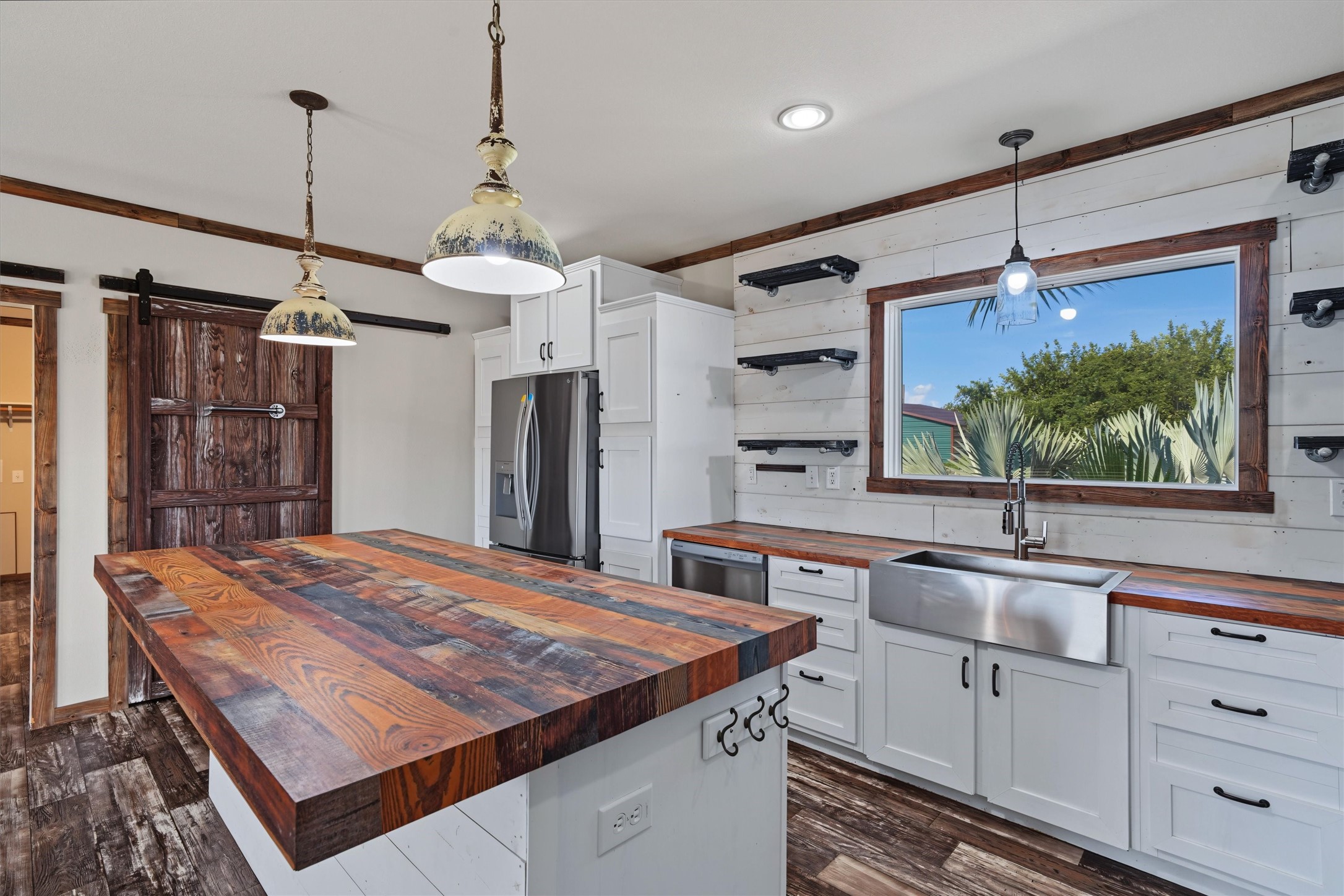 546 5th Street Property Photo 13