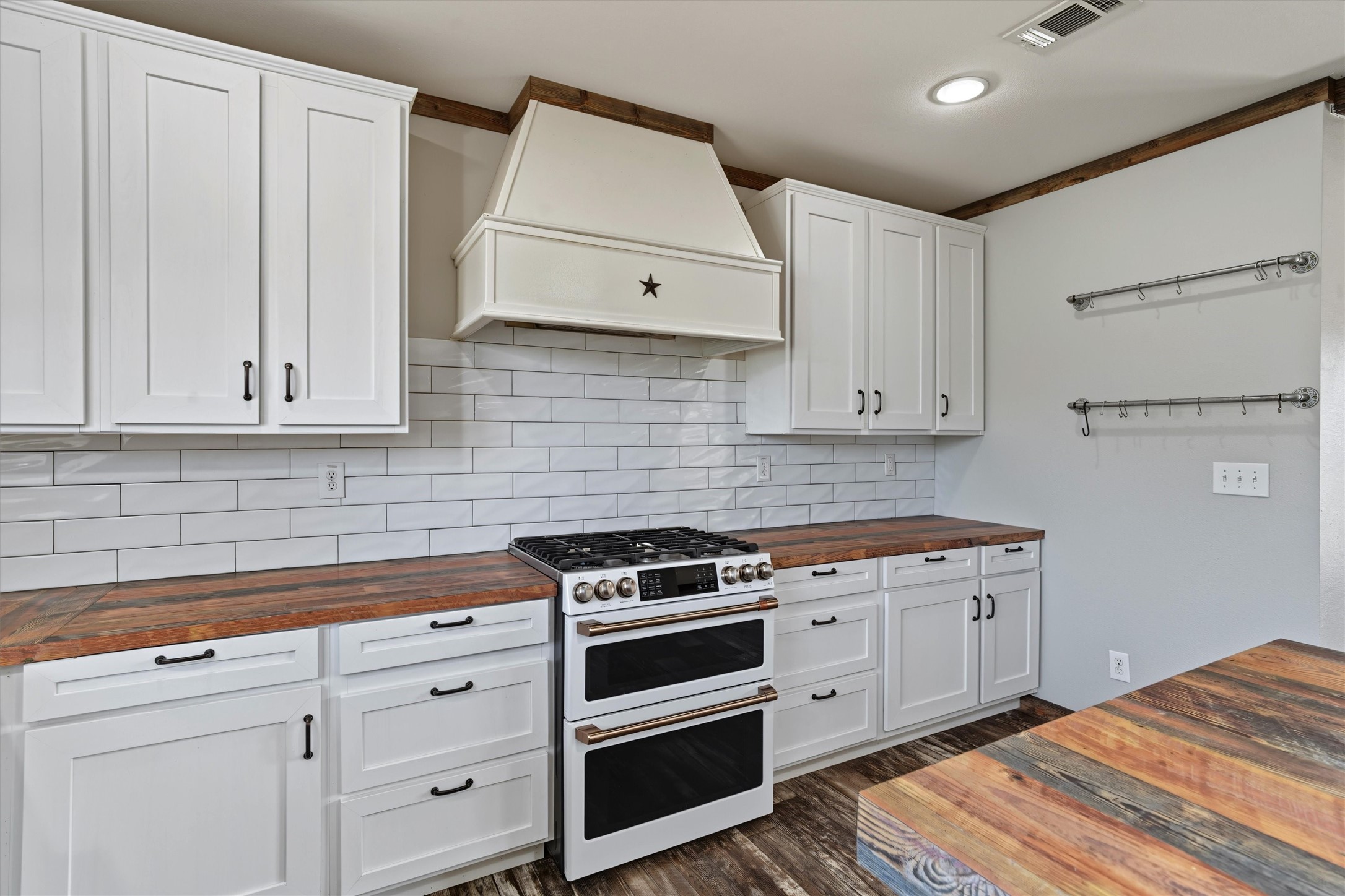 546 5th Street Property Photo 14