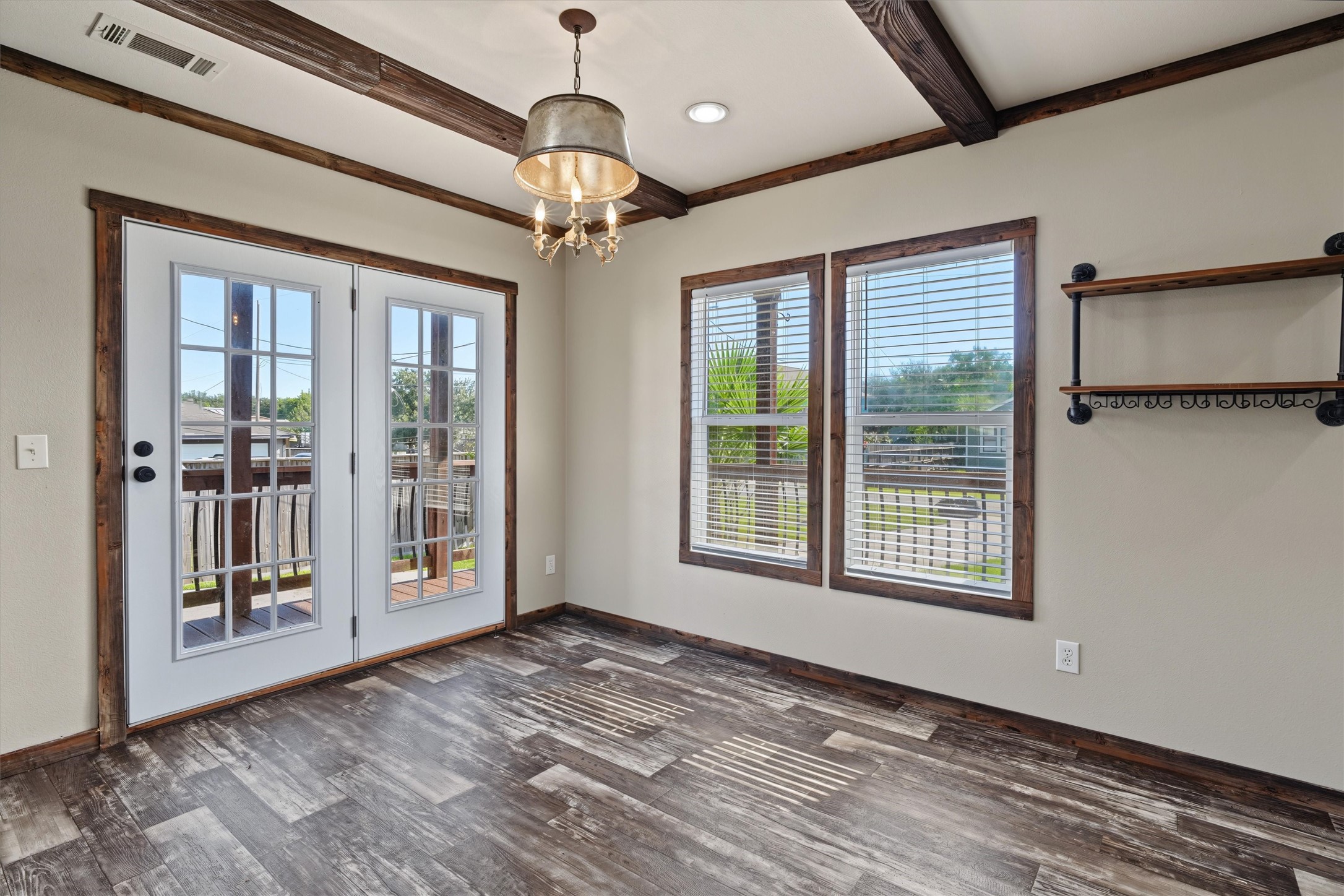 546 5th Street Property Photo 15