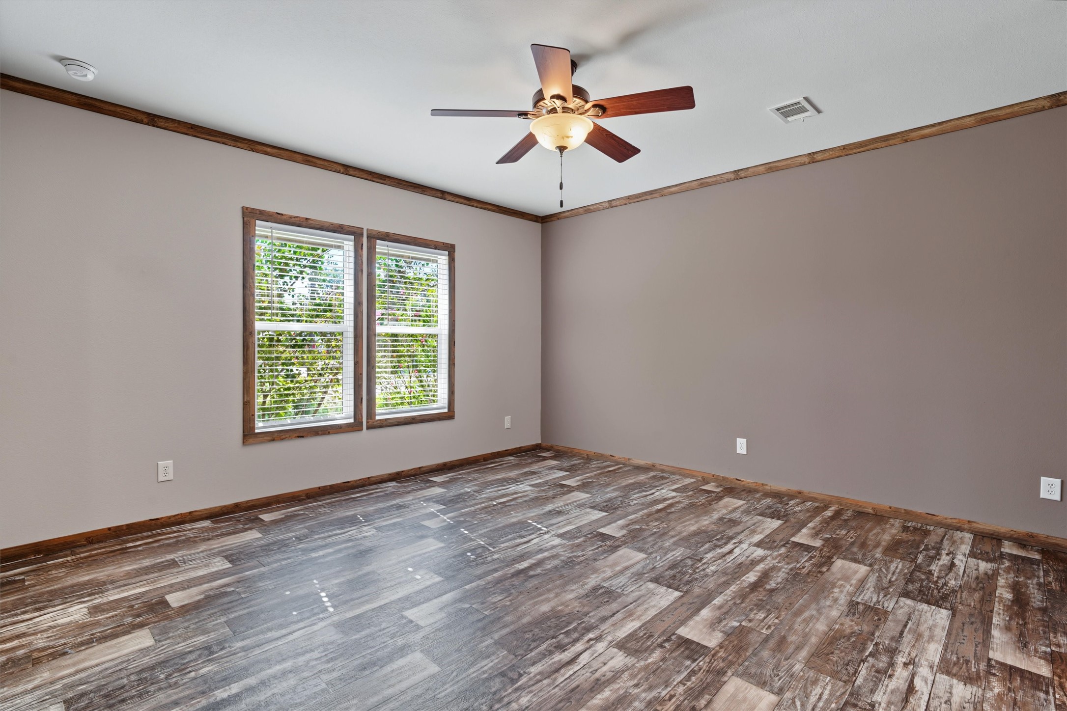 546 5th Street Property Photo 18