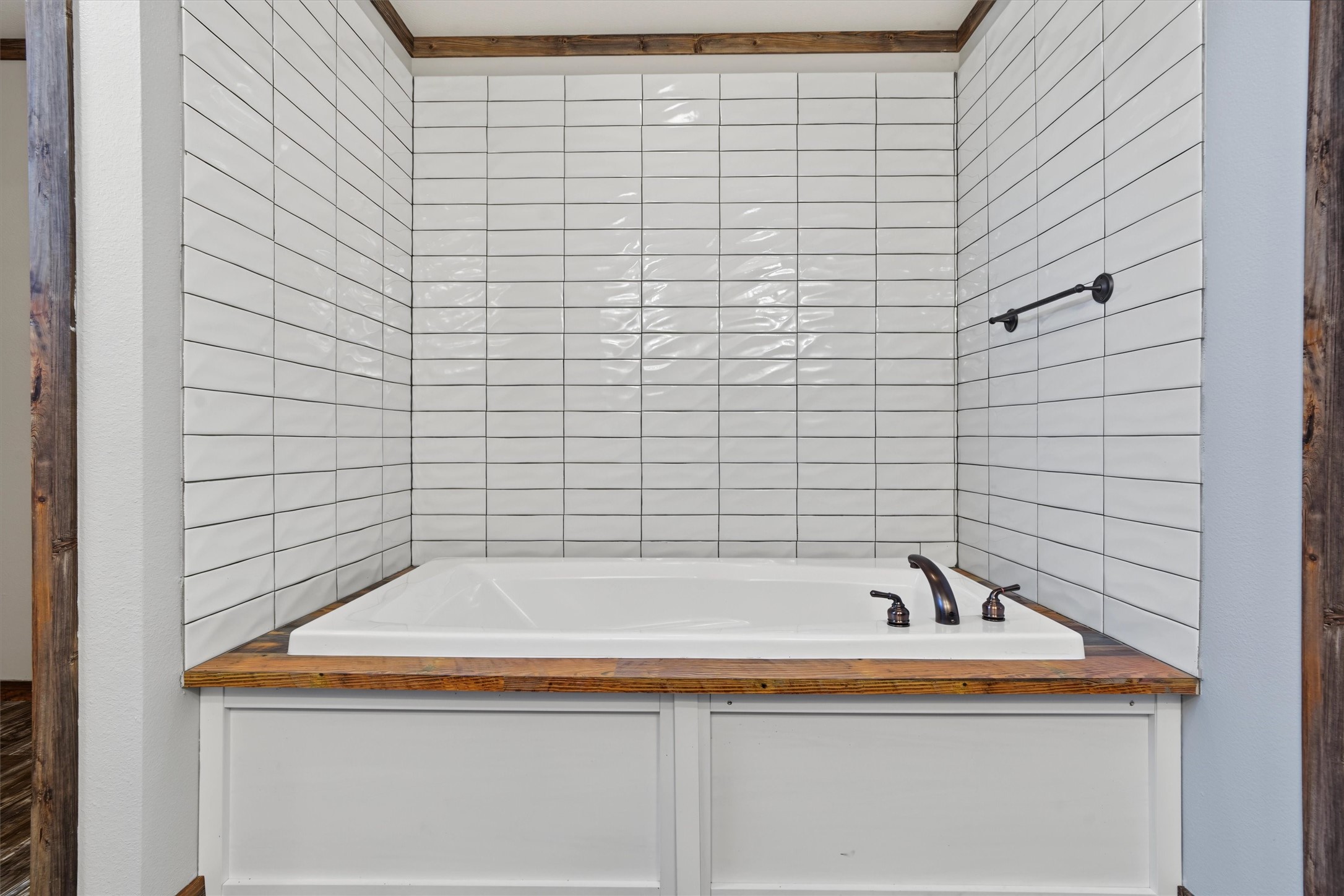 546 5th Street Property Photo 23