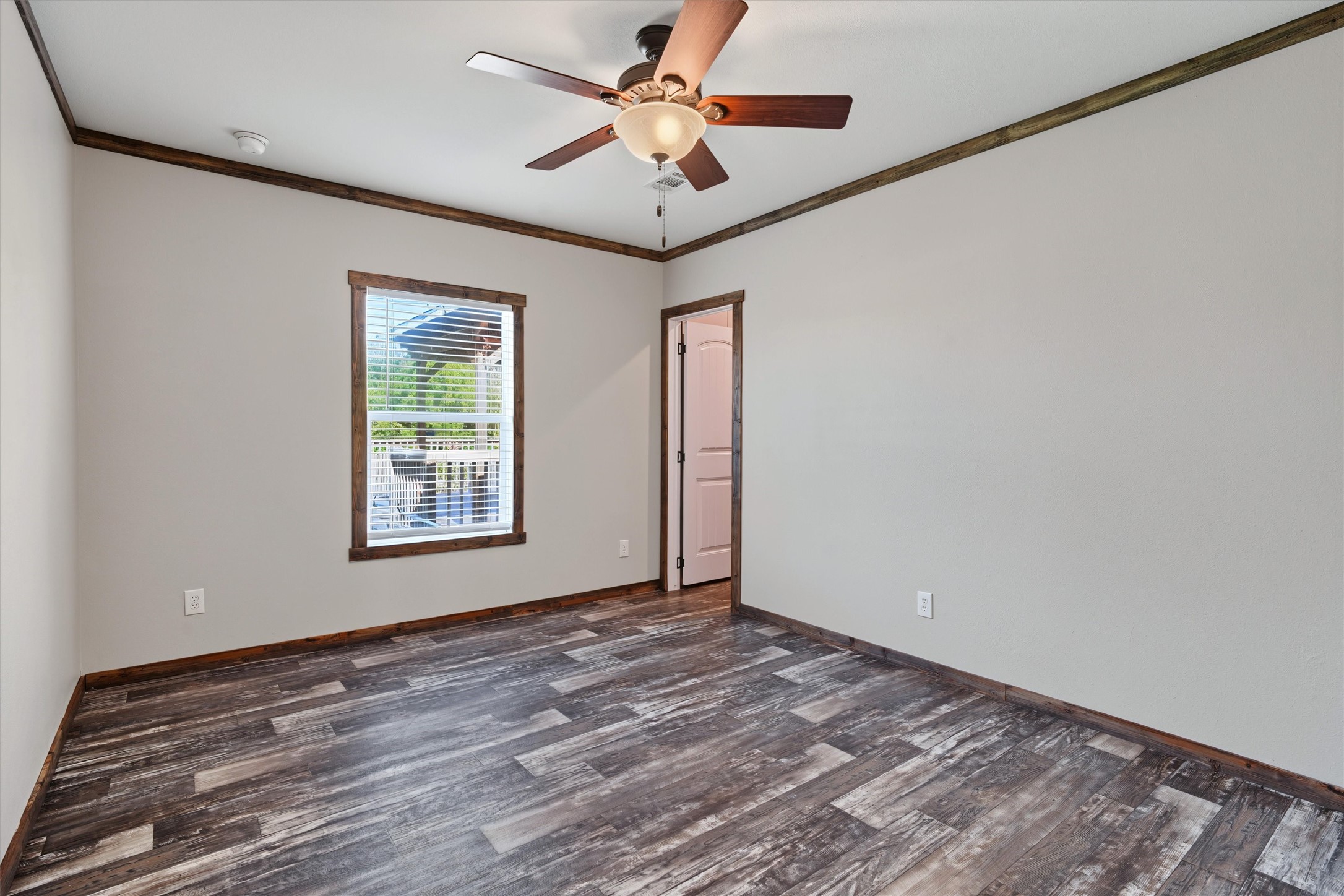 546 5th Street Property Photo 24