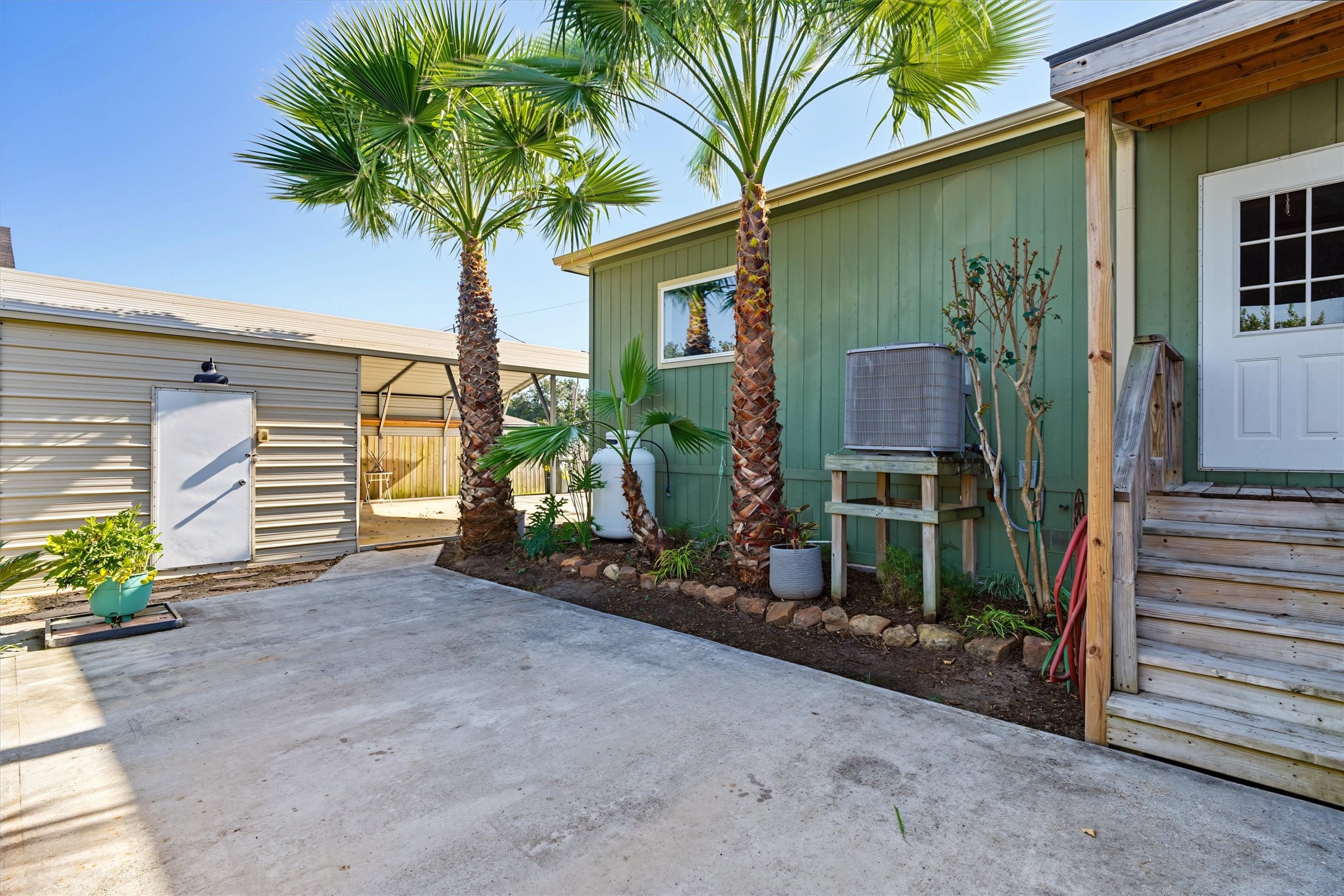 546 5th Street Property Photo 32
