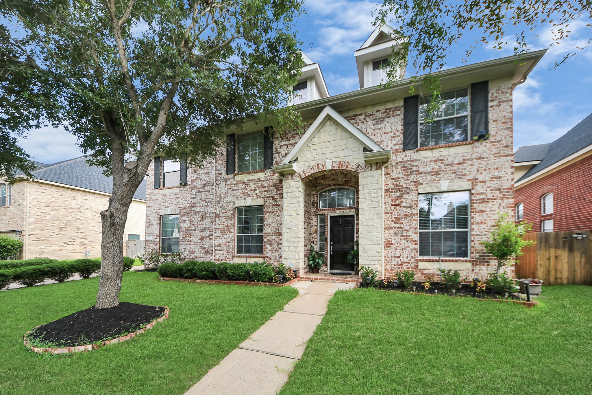 20718 Mansfield Bay Lane Property Photo 1