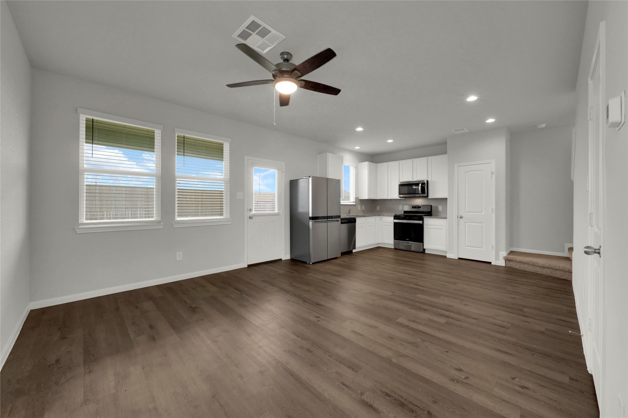 2542 Steelhead Drive Property Photo 3