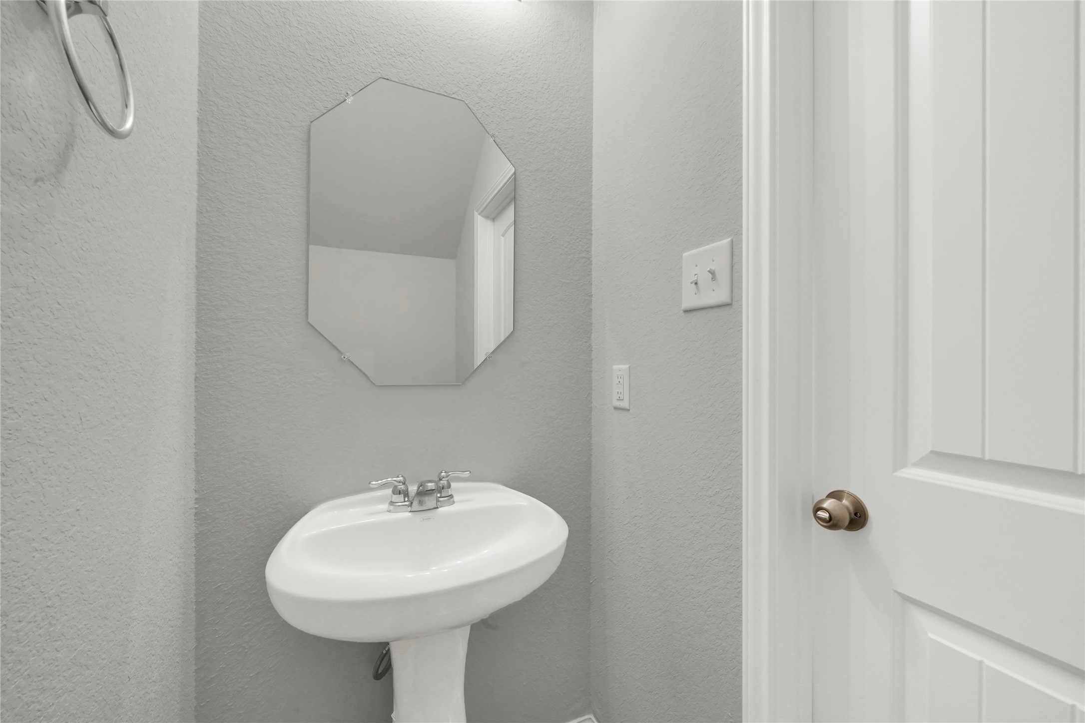 2542 Steelhead Drive Property Photo 8