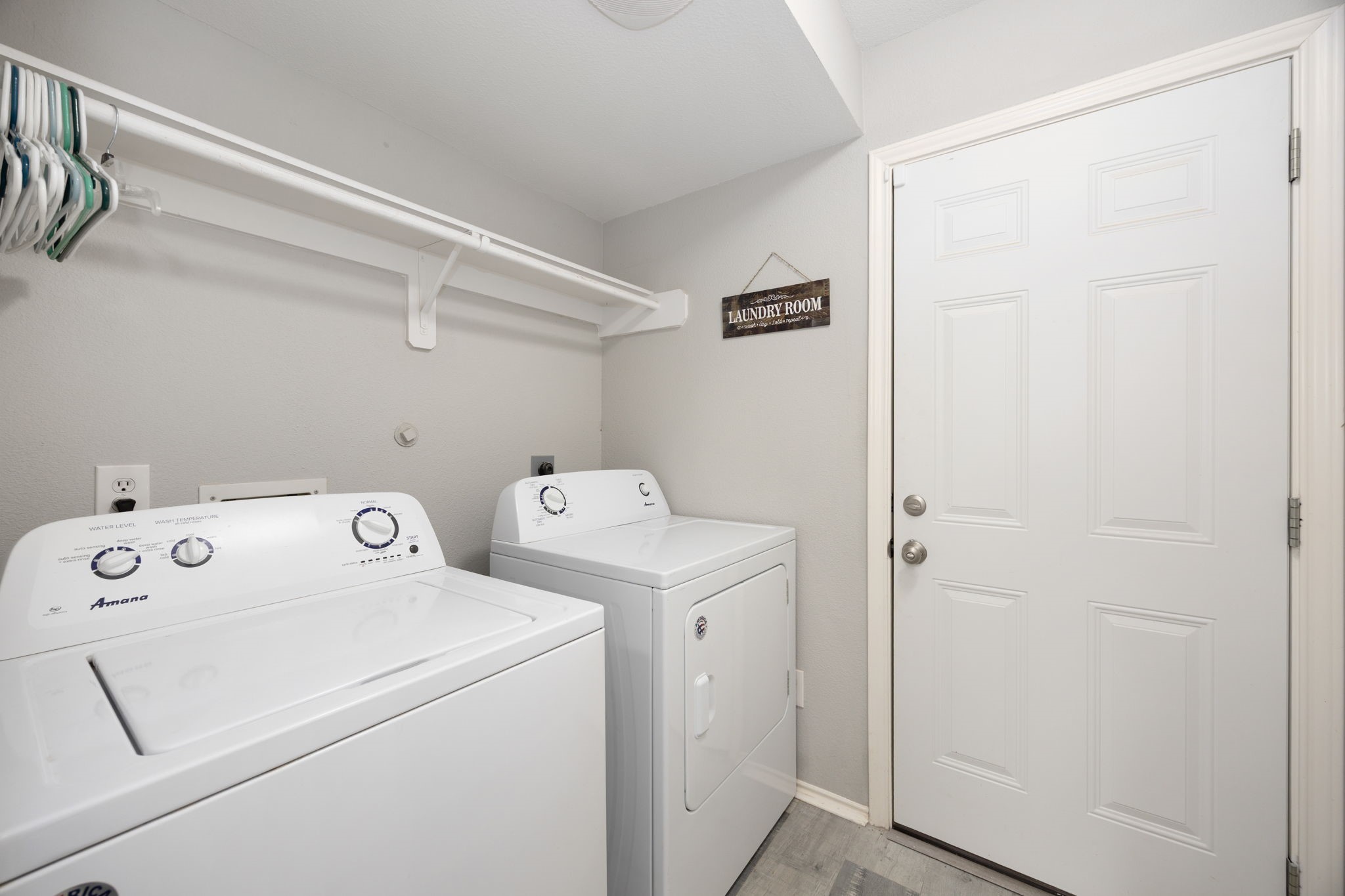 3915 Eastland Lake Drive Property Photo 19