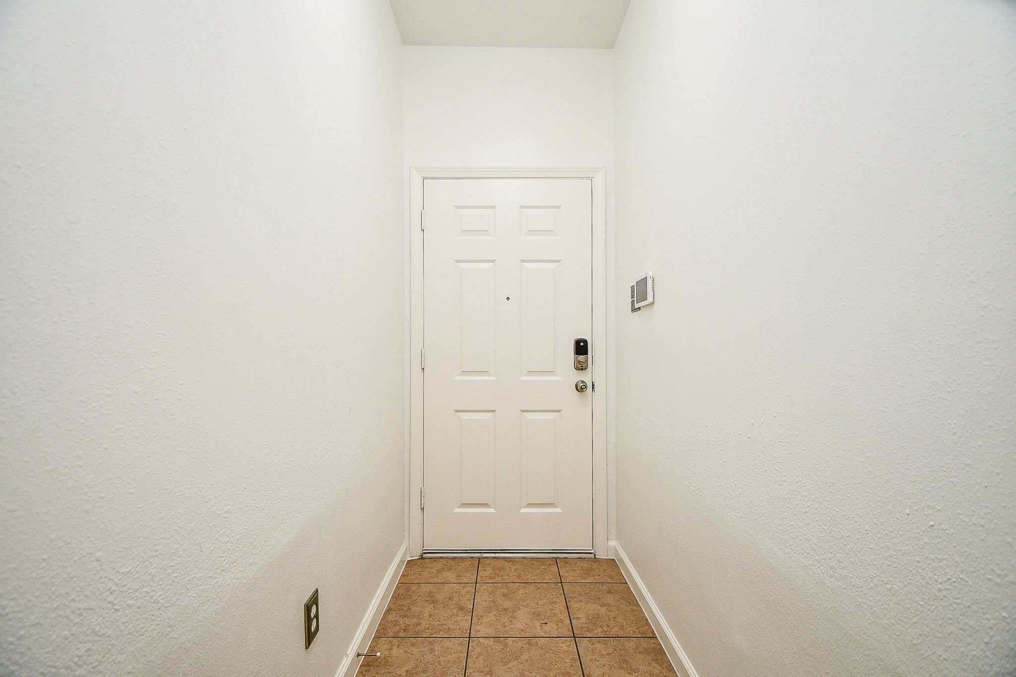 6011 Shadow Isle Lane Property Photo 5