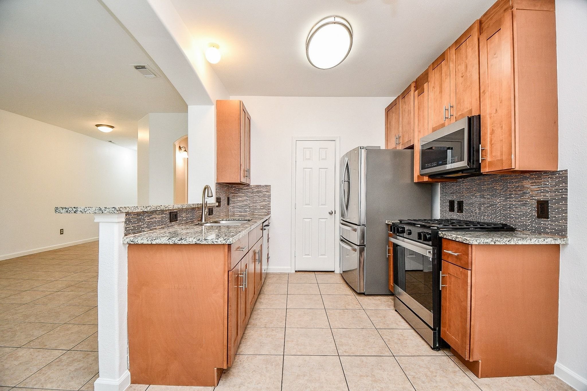 6011 Shadow Isle Lane Property Photo 14