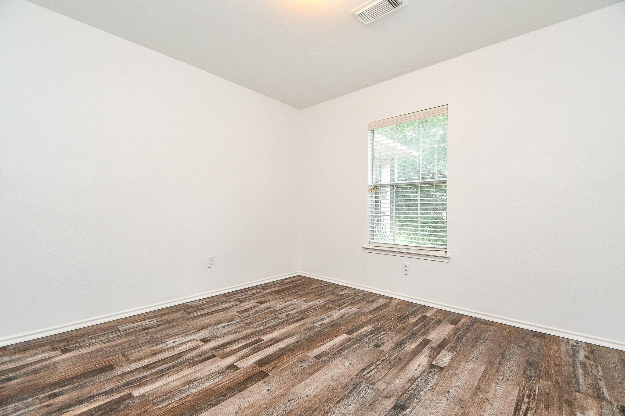 6011 Shadow Isle Lane Property Photo 19