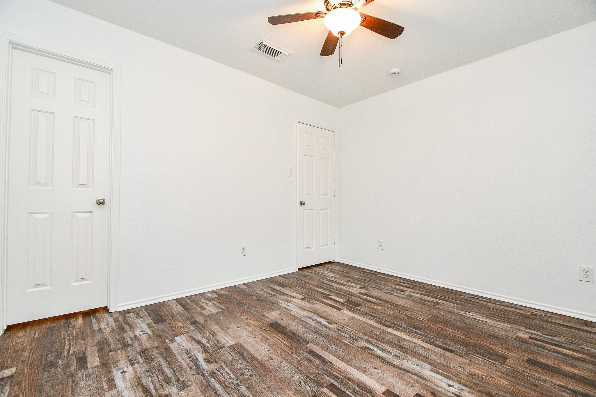 6011 Shadow Isle Lane Property Photo 23