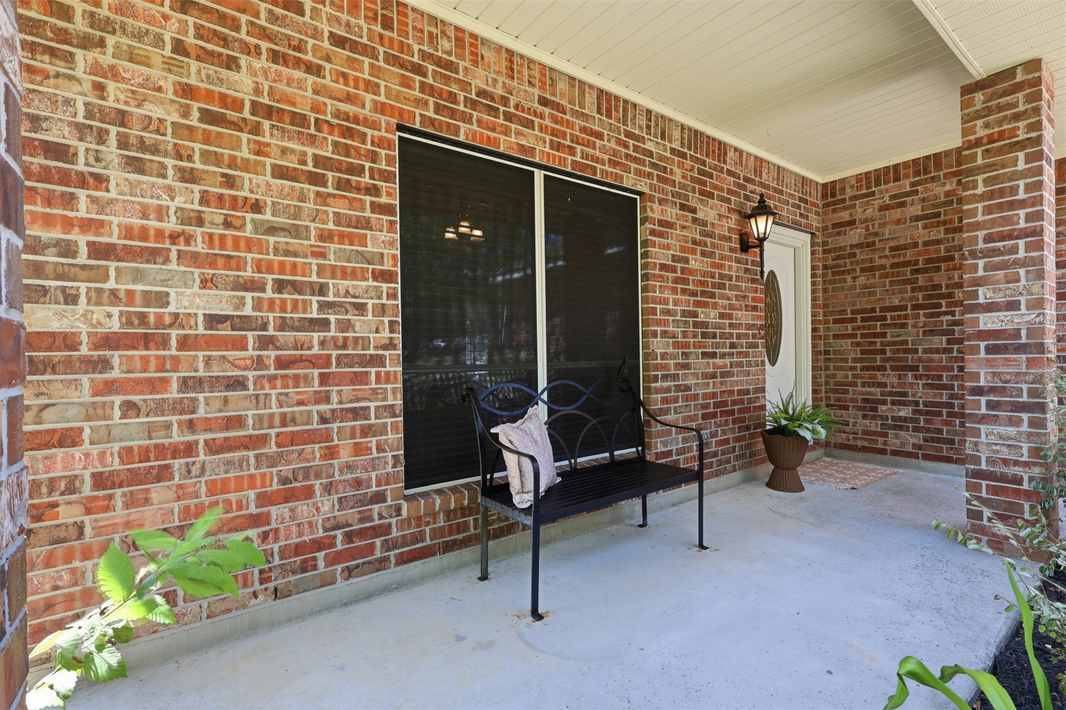 16457 Hunters Trail Property Photo 6