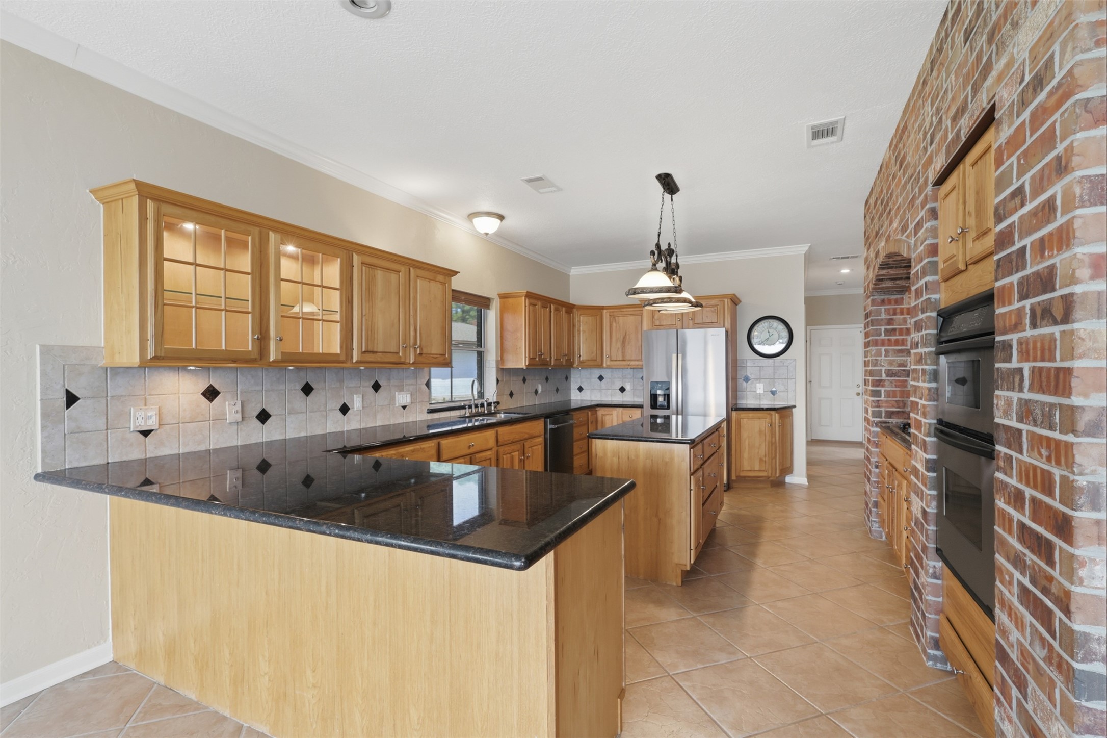 16457 Hunters Trail Property Photo 12