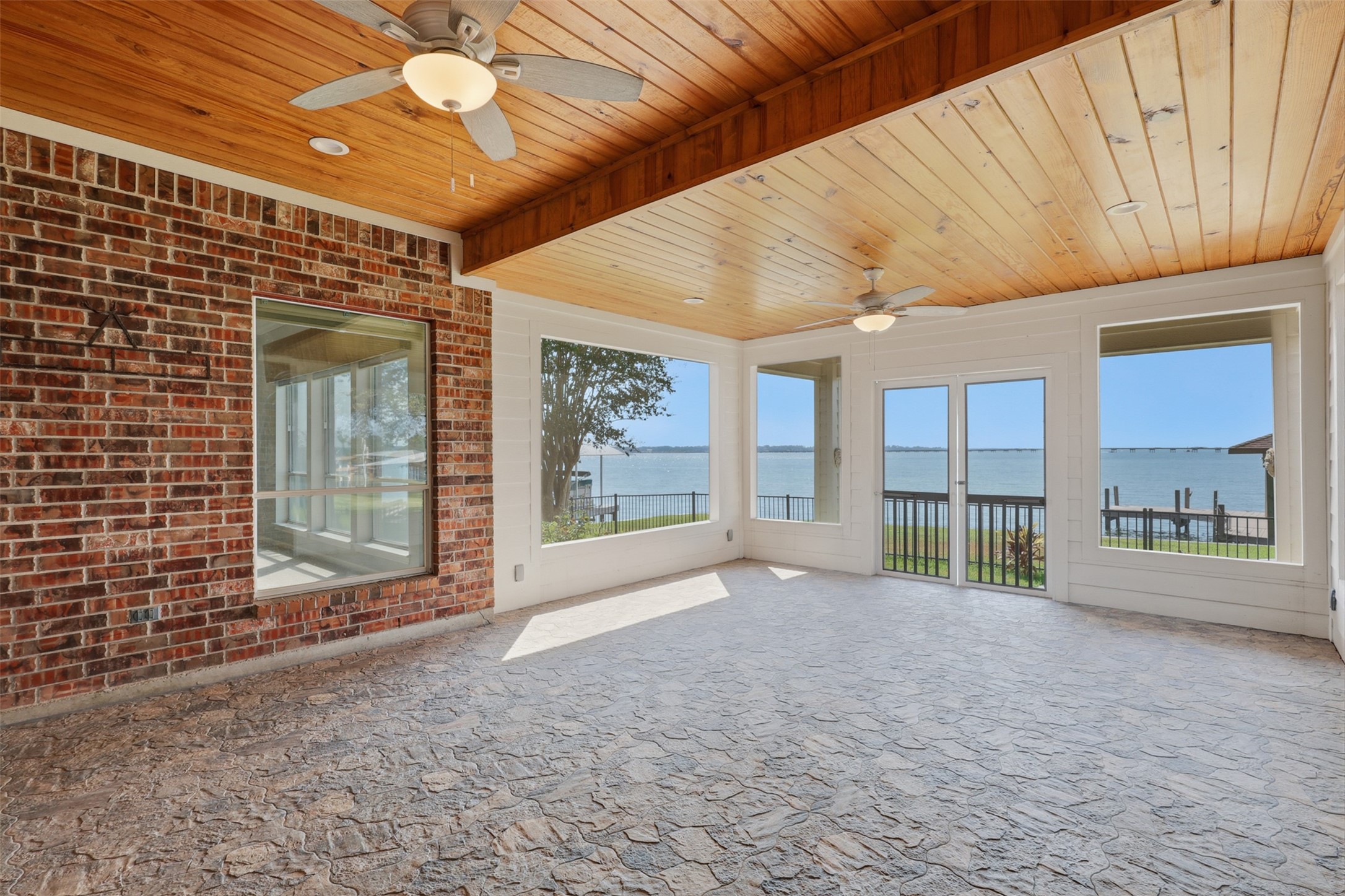16457 Hunters Trail Property Photo 32