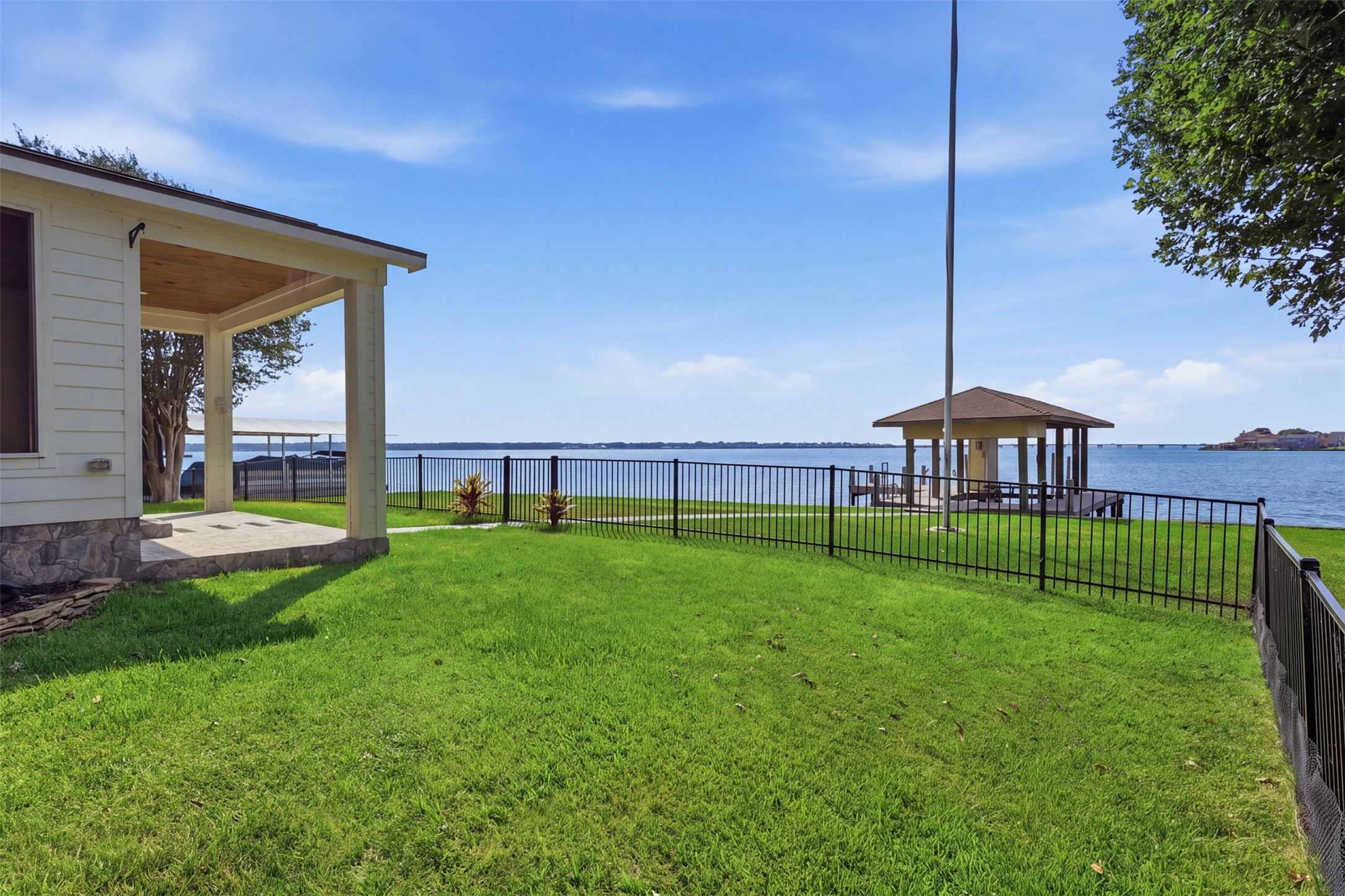 16457 Hunters Trail Property Photo 41