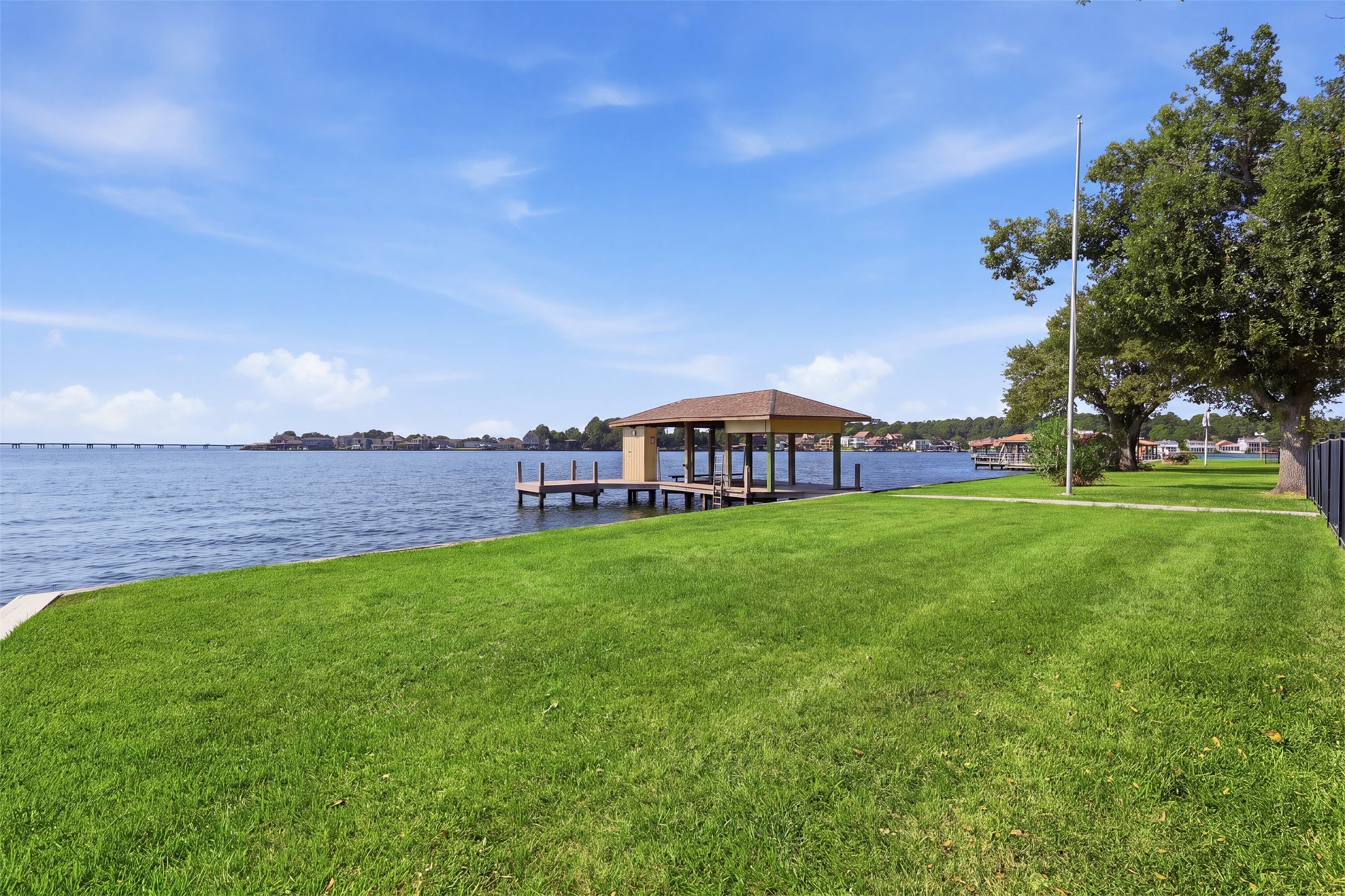 16457 Hunters Trail Property Photo 44
