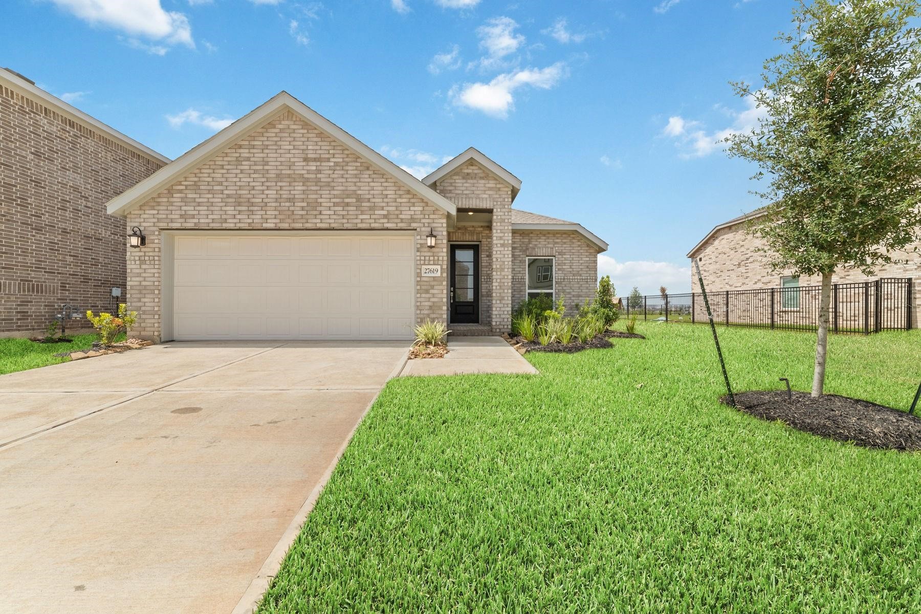 27619 Seascape Village Drive Property Photo 2