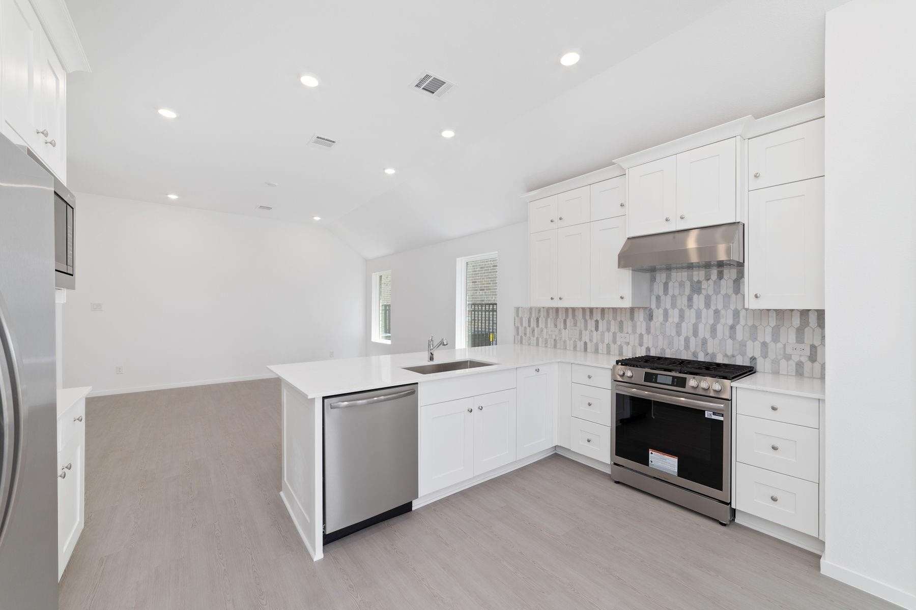 27619 Seascape Village Drive Property Photo 14