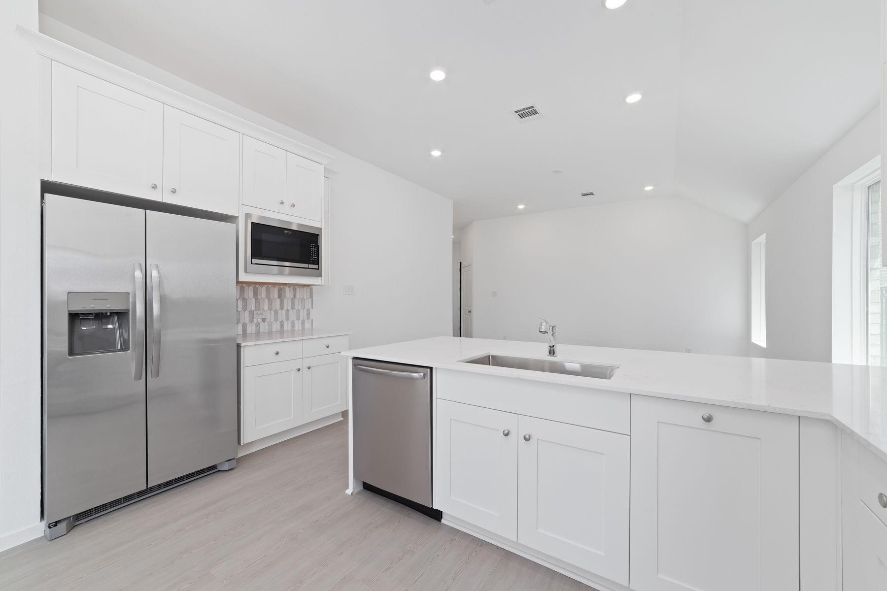 27619 Seascape Village Drive Property Photo 15