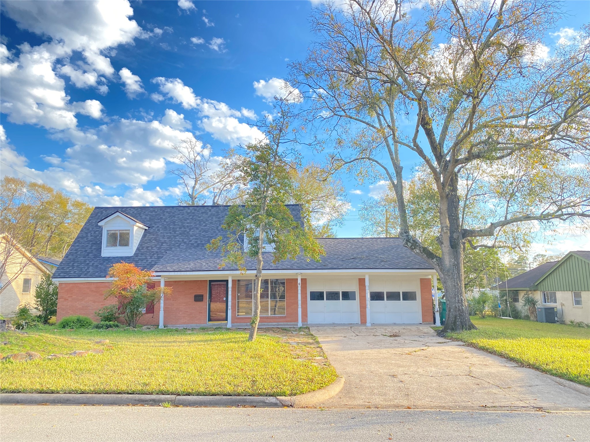 6 Little John Lane Property Photo 1