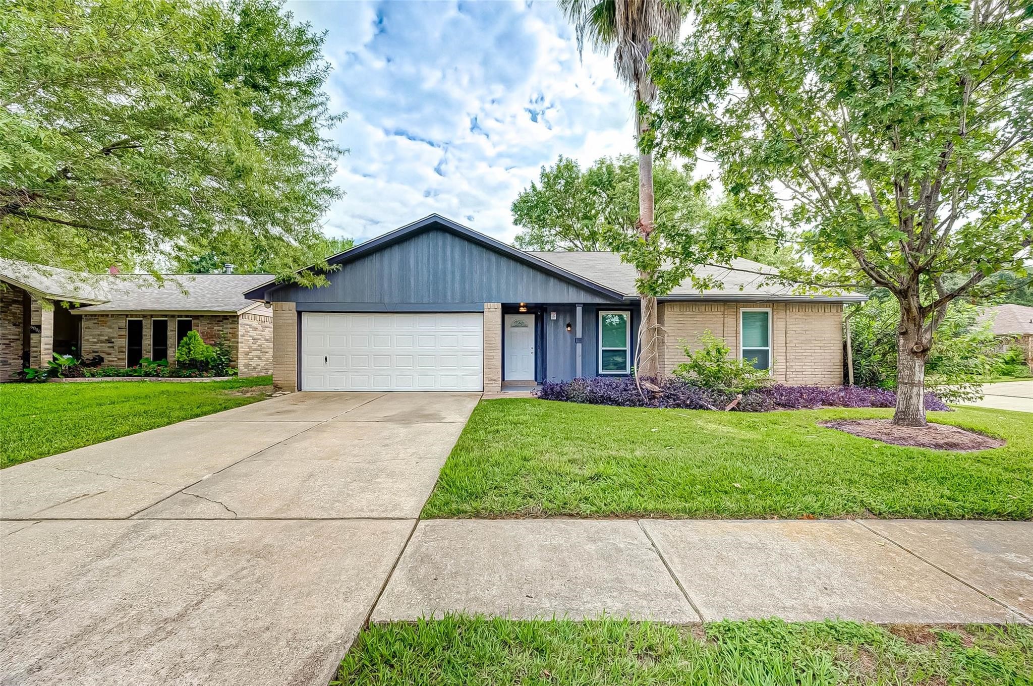 6802 Glenray Drive Property Photo 1