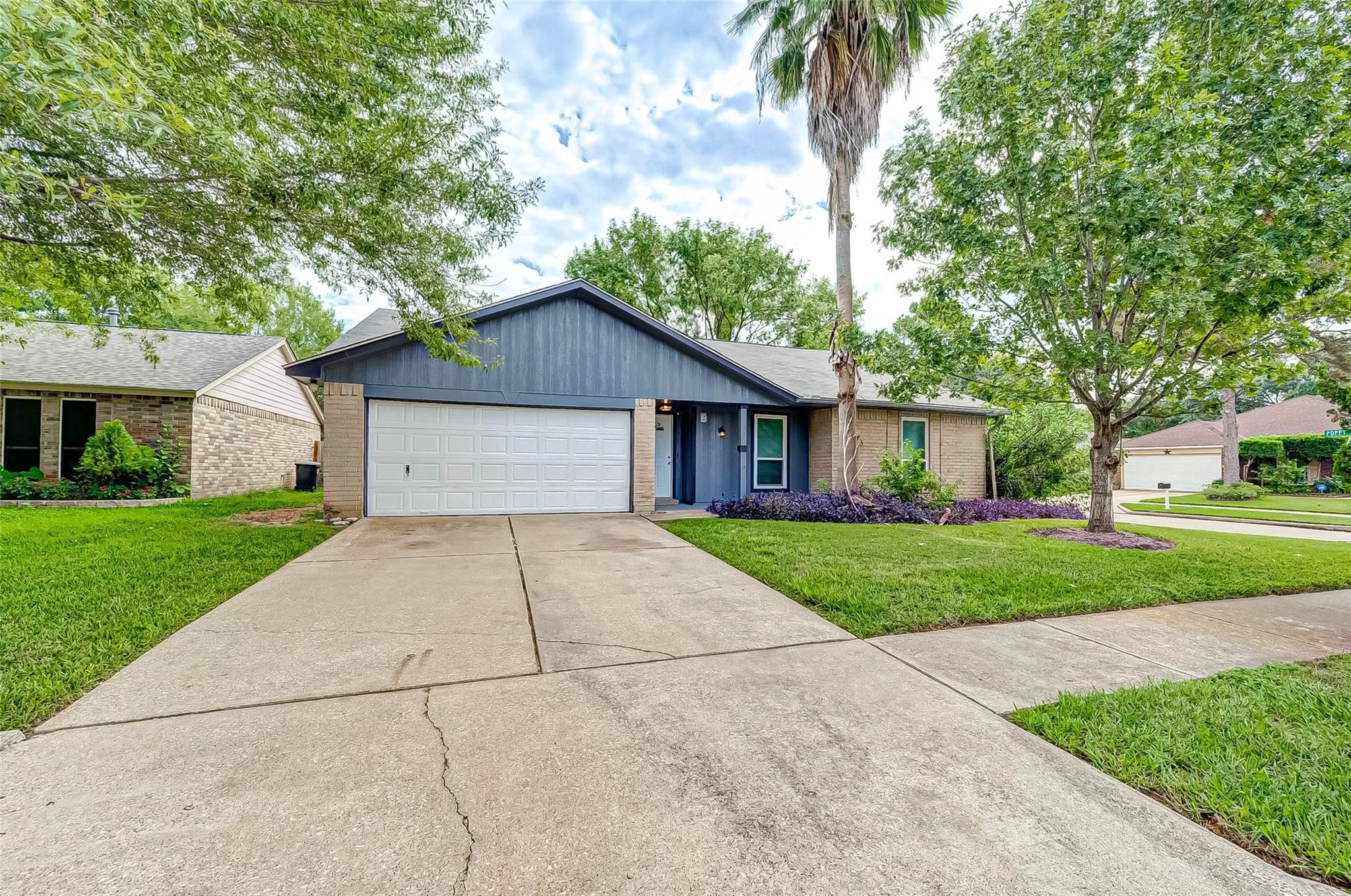 6802 Glenray Drive Property Photo 4