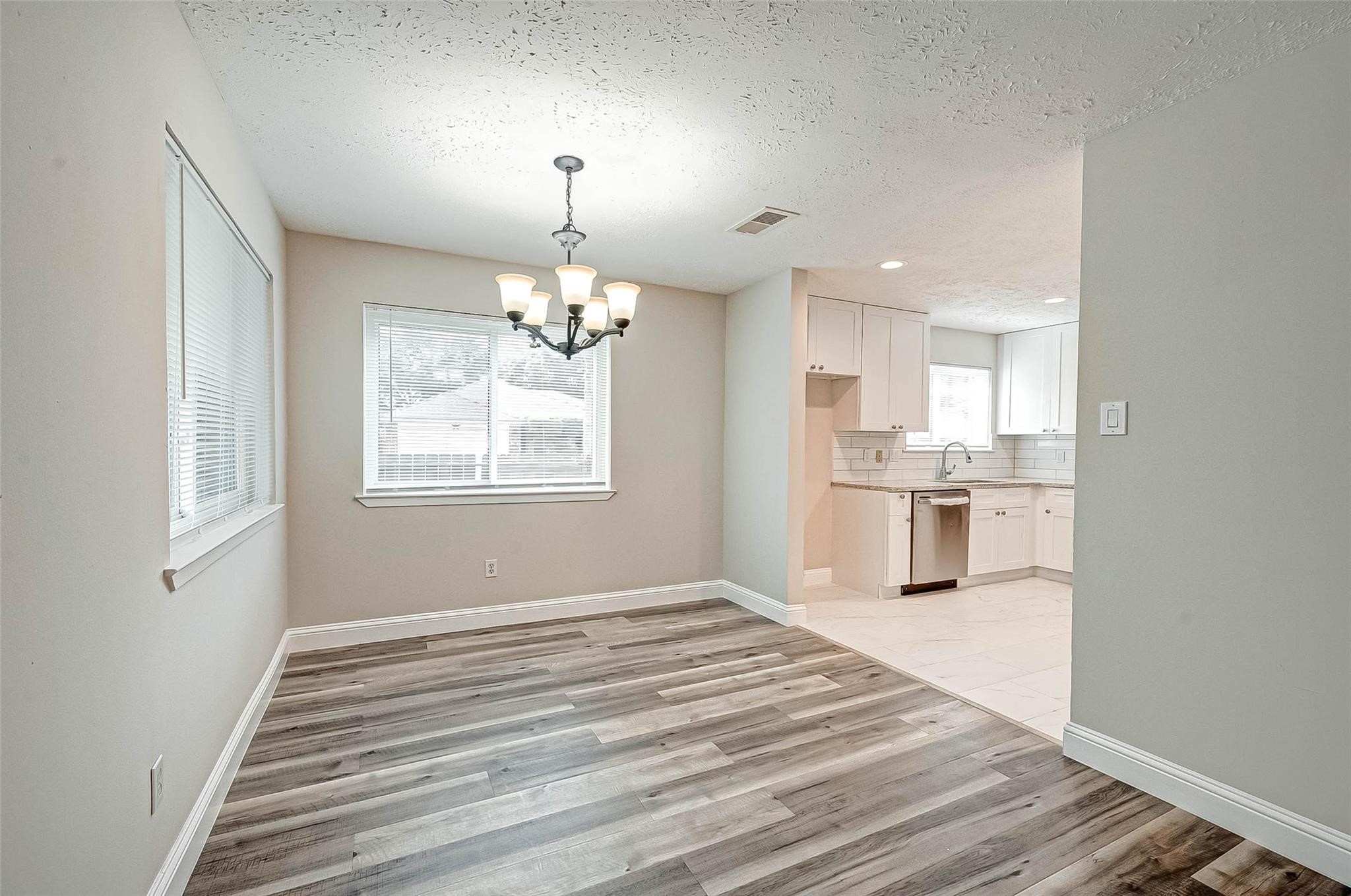 6802 Glenray Drive Property Photo 12