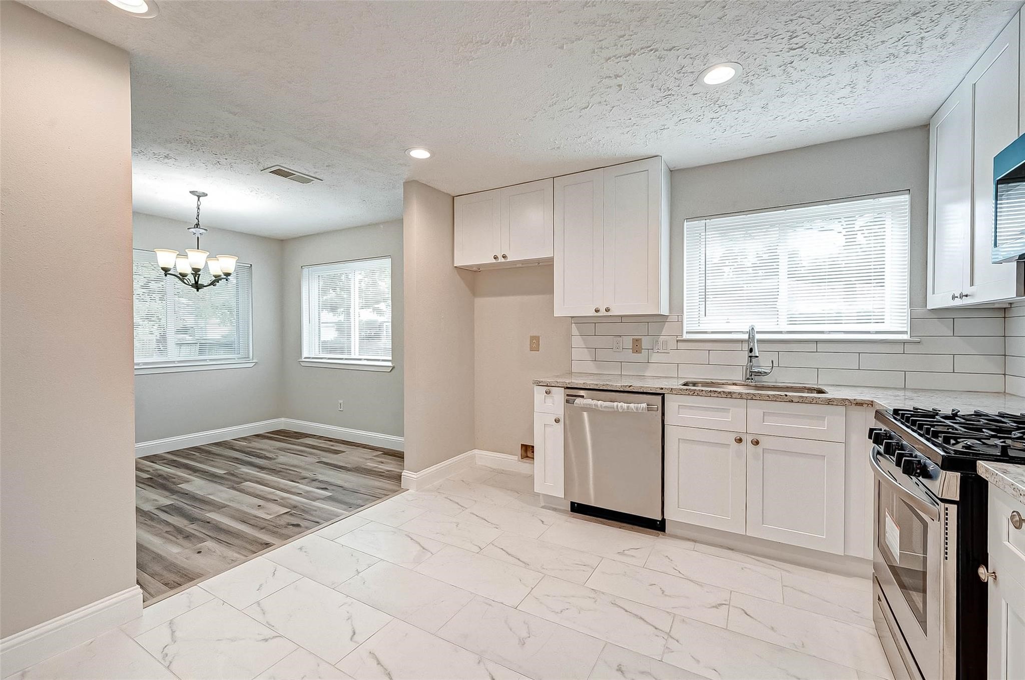 6802 Glenray Drive Property Photo 18