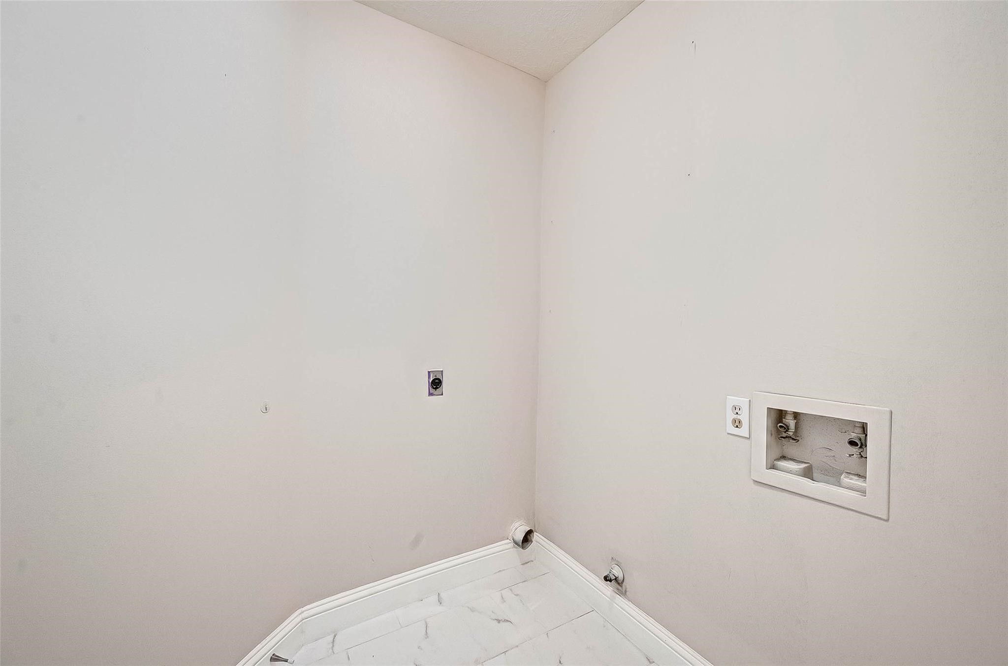 6802 Glenray Drive Property Photo 19