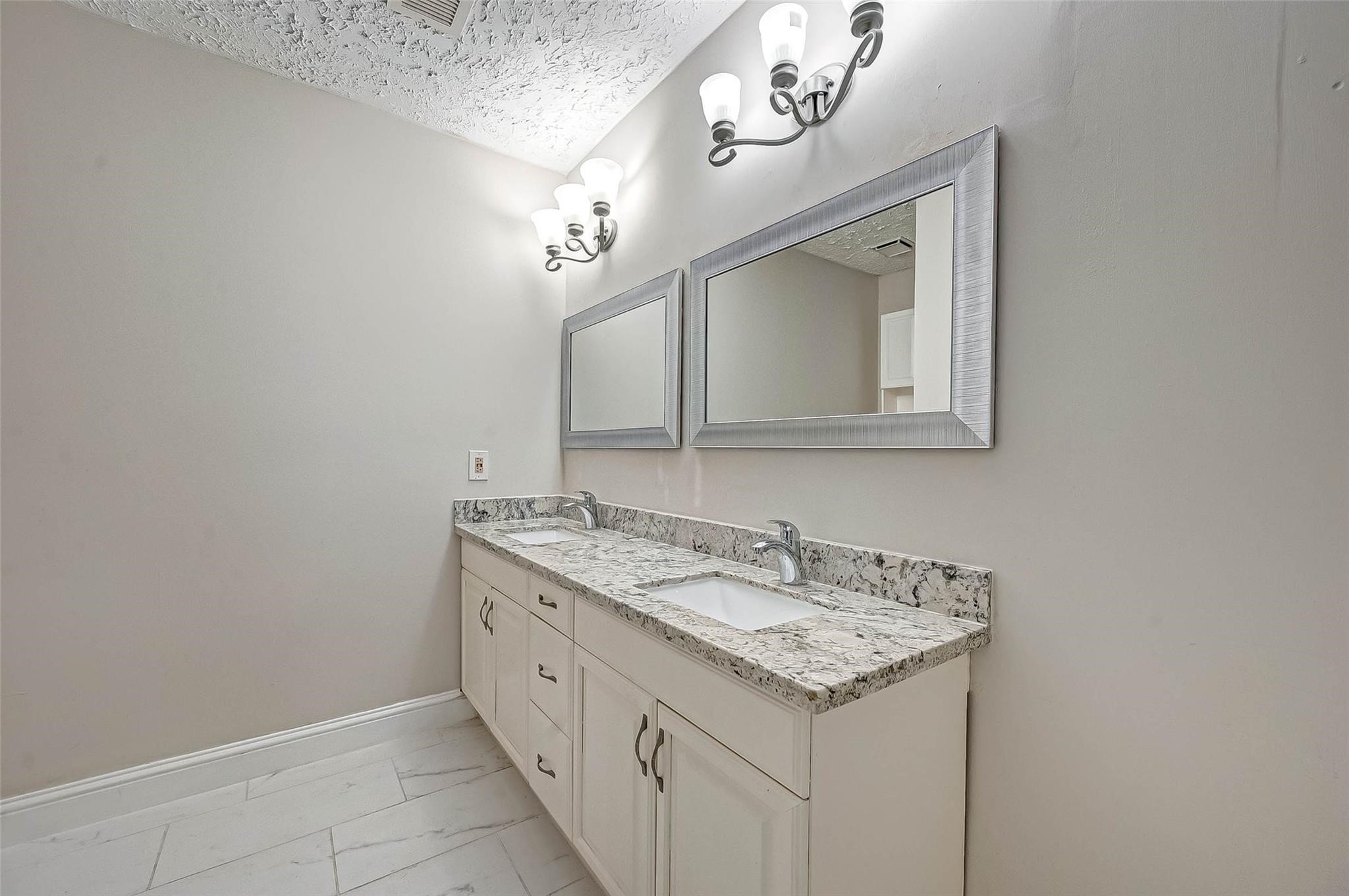 6802 Glenray Drive Property Photo 24