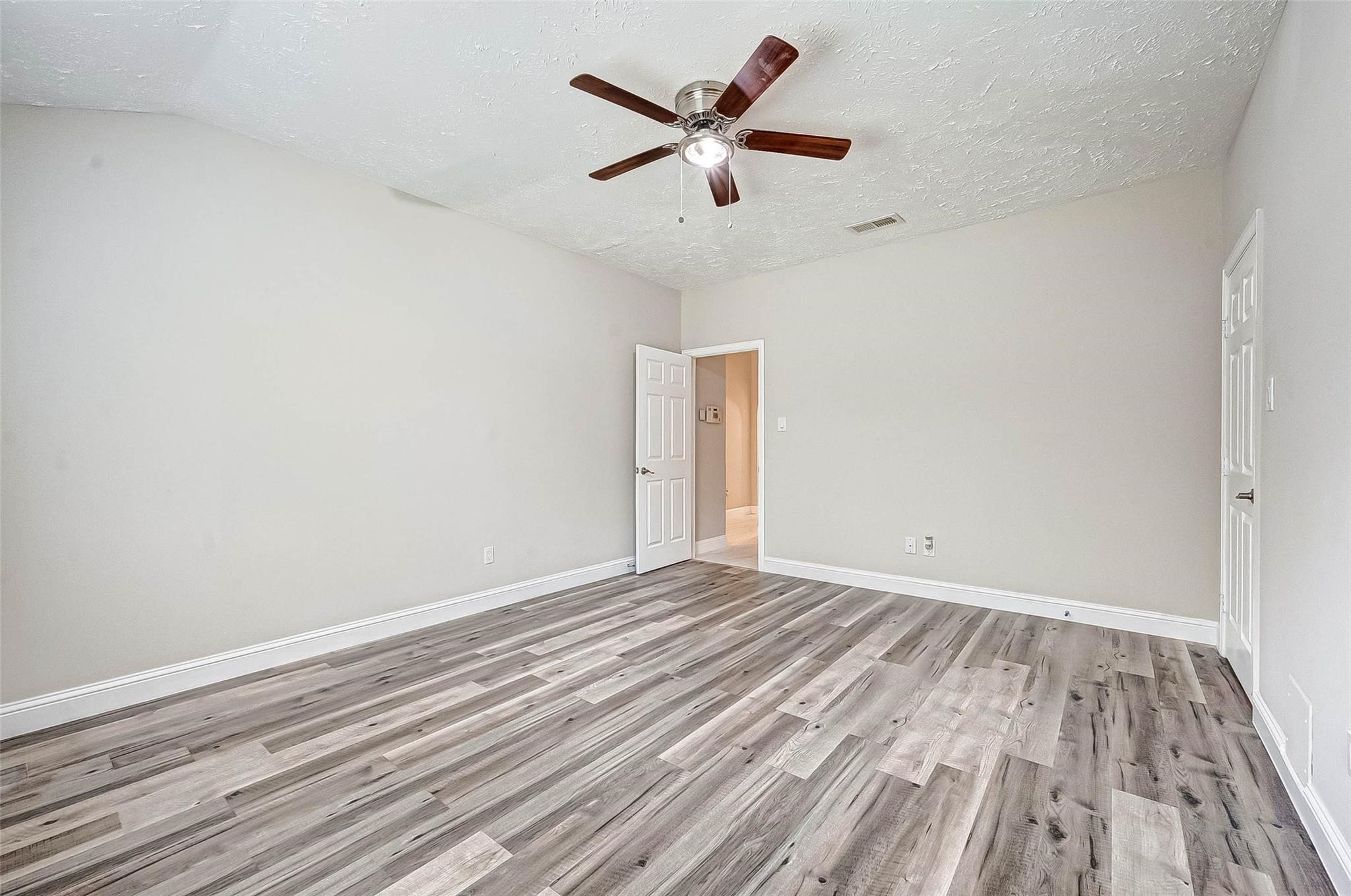 6802 Glenray Drive Property Photo 25