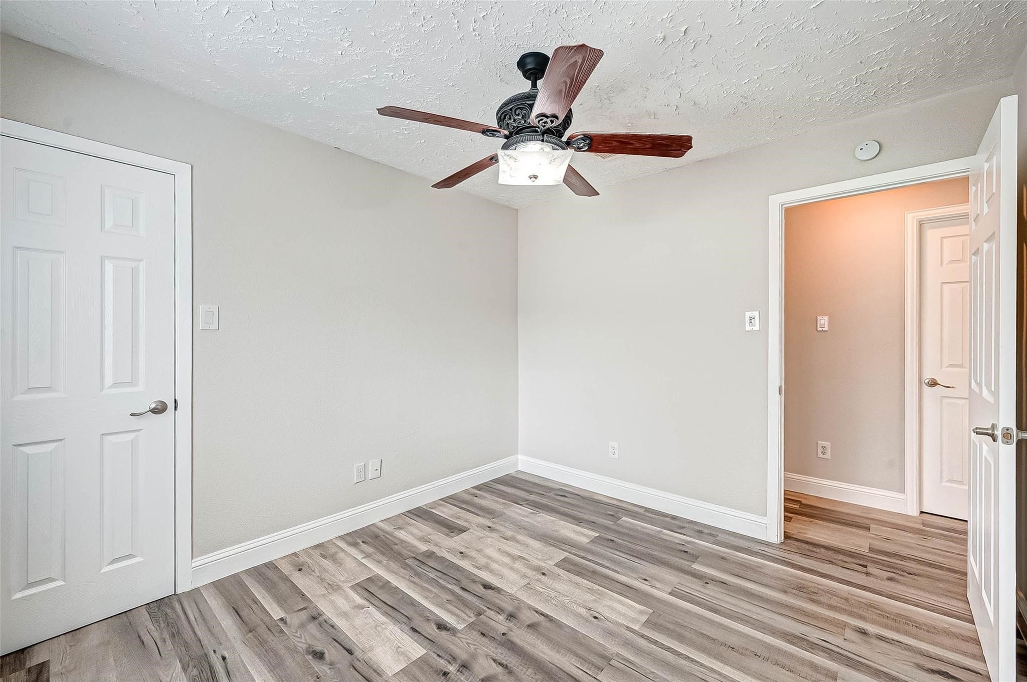 6802 Glenray Drive Property Photo 29