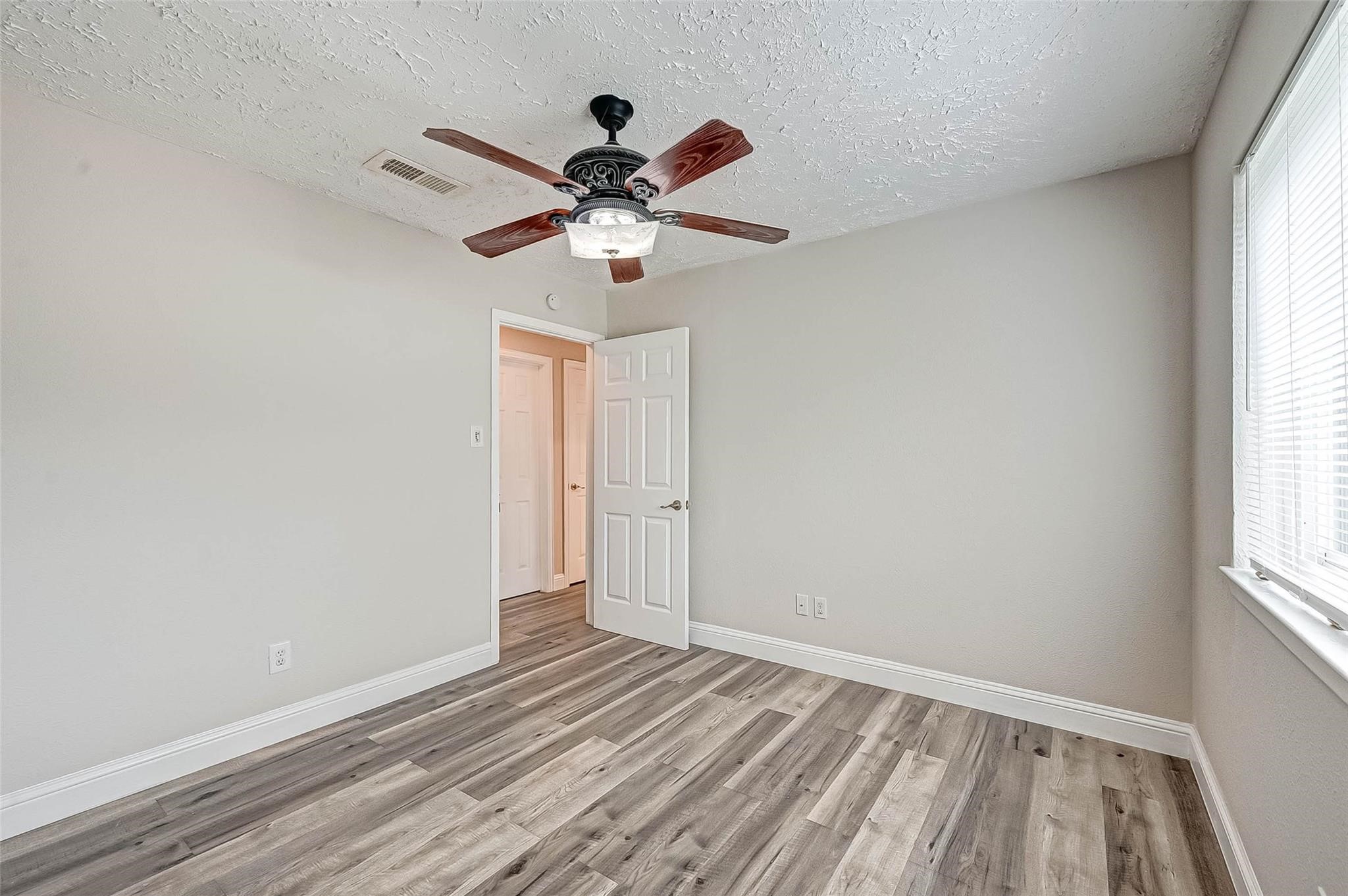 6802 Glenray Drive Property Photo 30