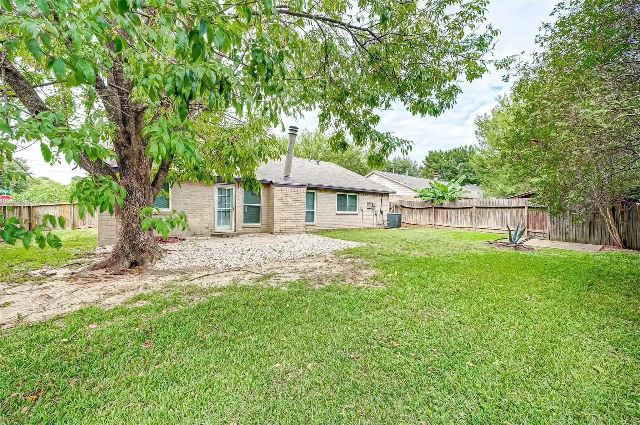 6802 Glenray Drive Property Photo 36