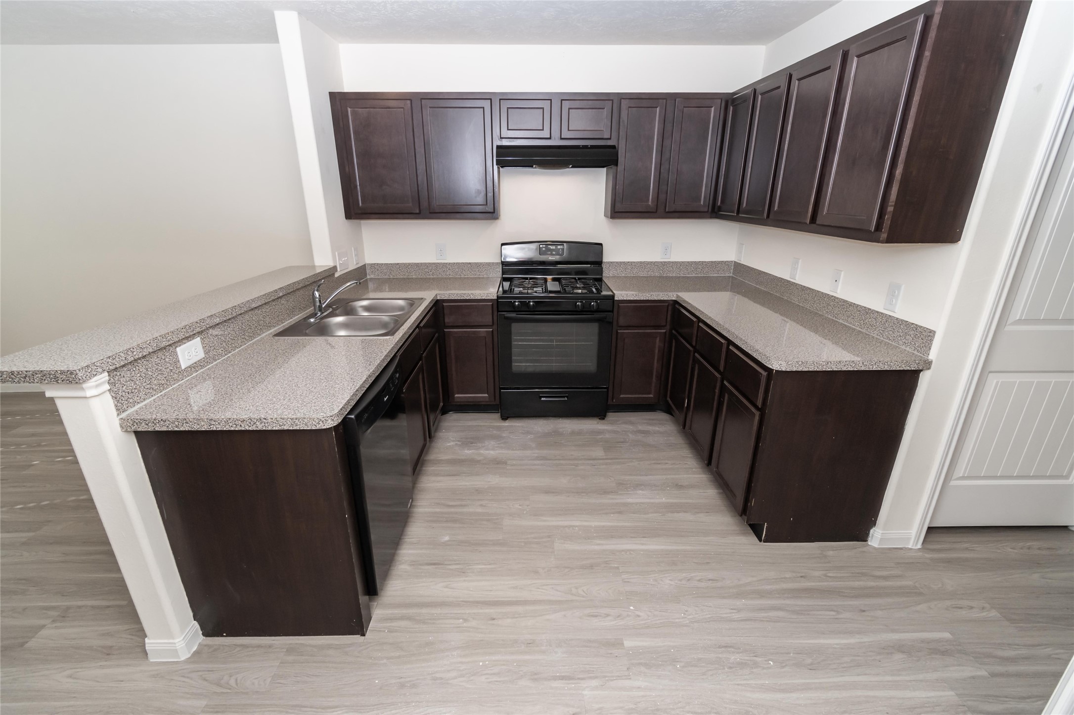 5406 Rio Ramos Street Property Photo 3