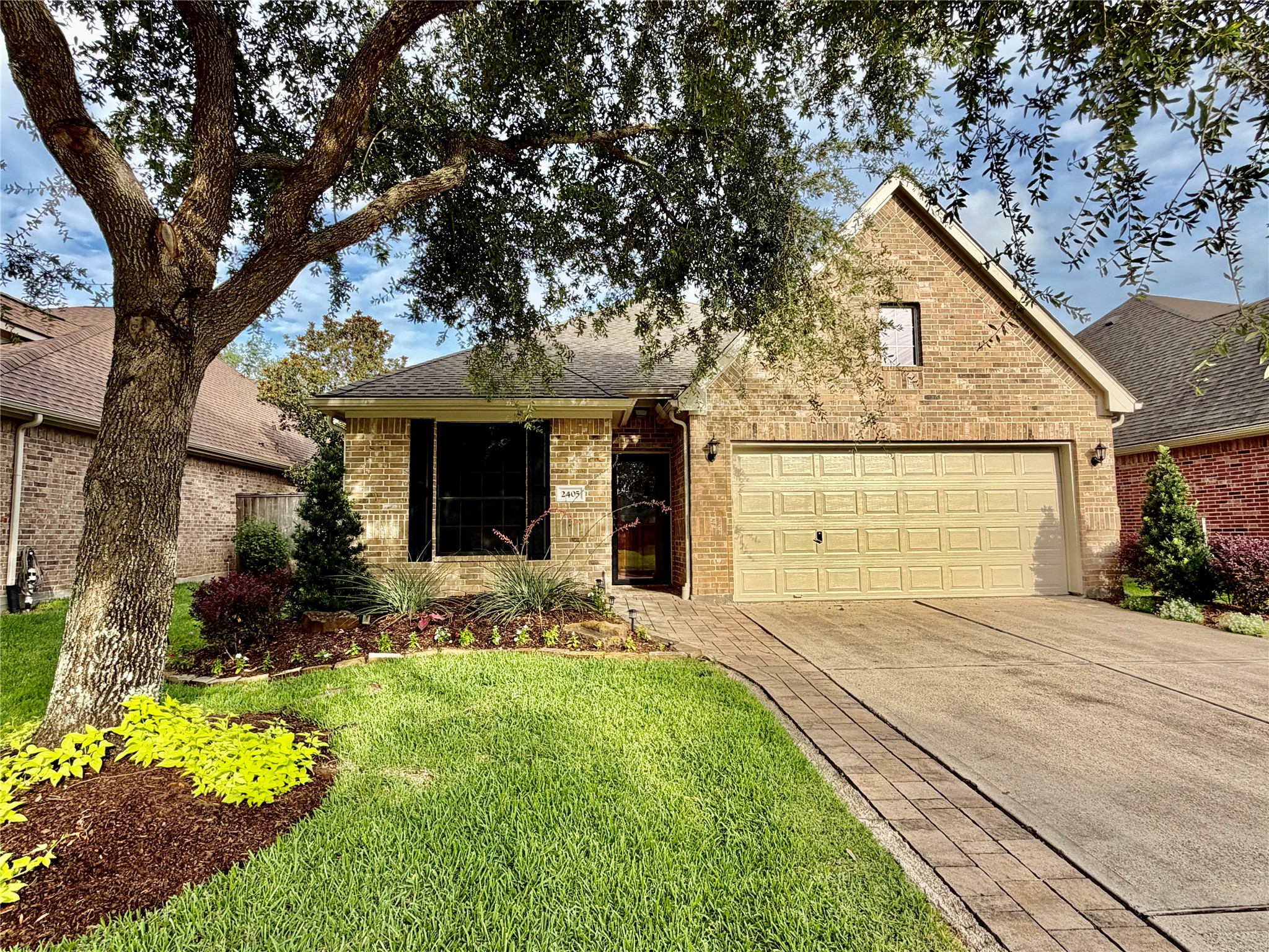 2405 Alamanni Drive Property Photo 1