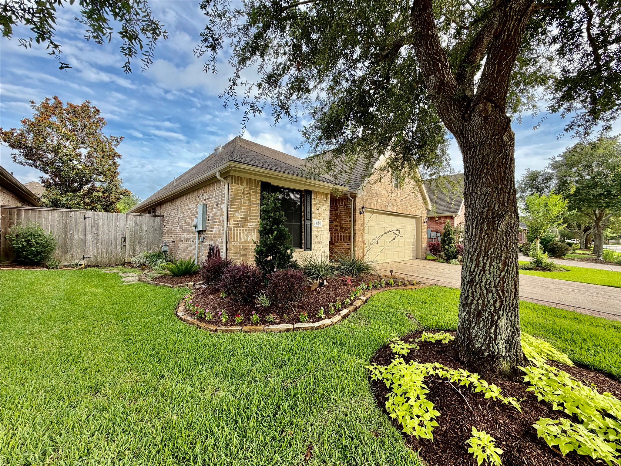 2405 Alamanni Drive Property Photo 2