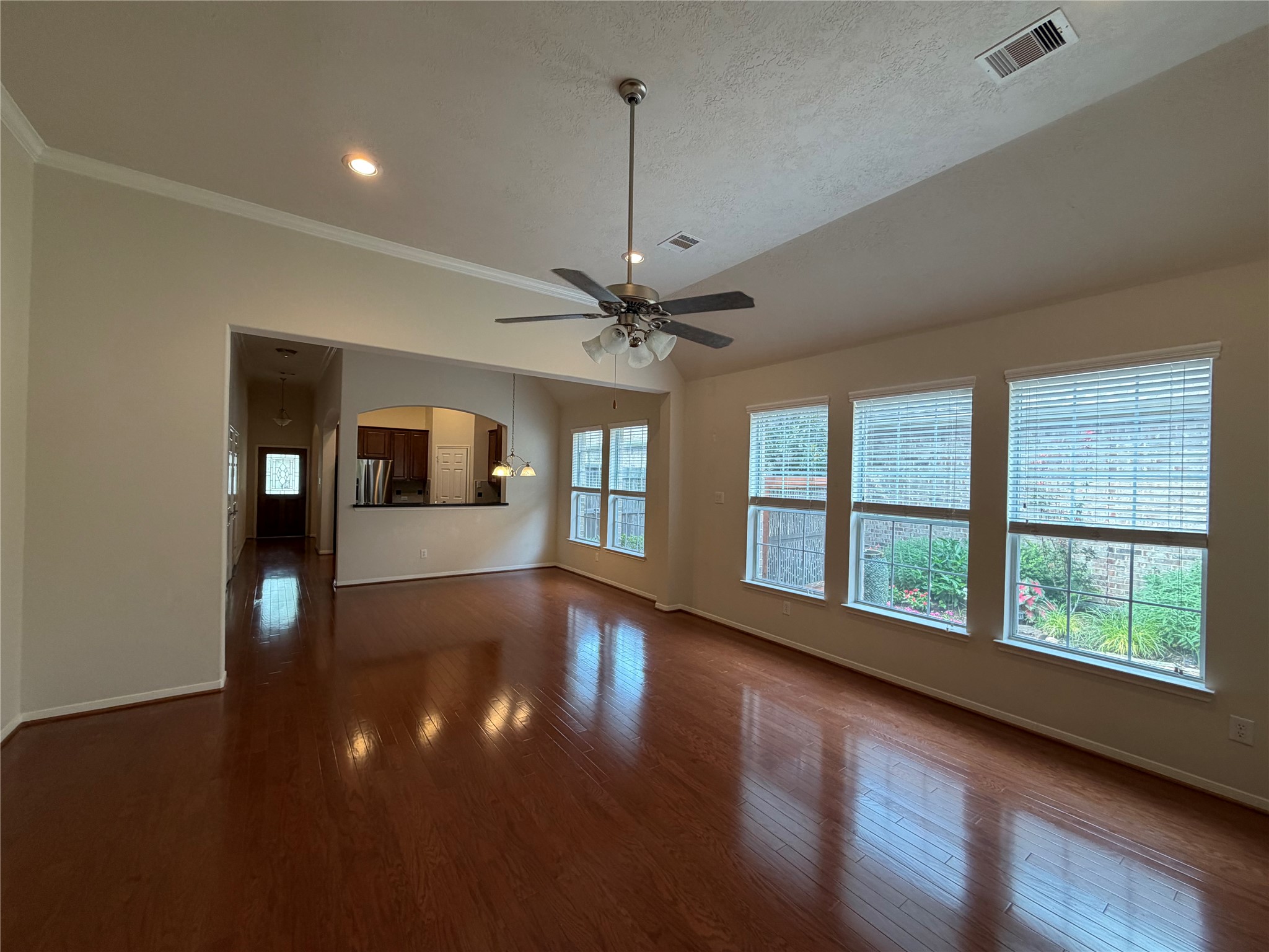 2405 Alamanni Drive Property Photo 12