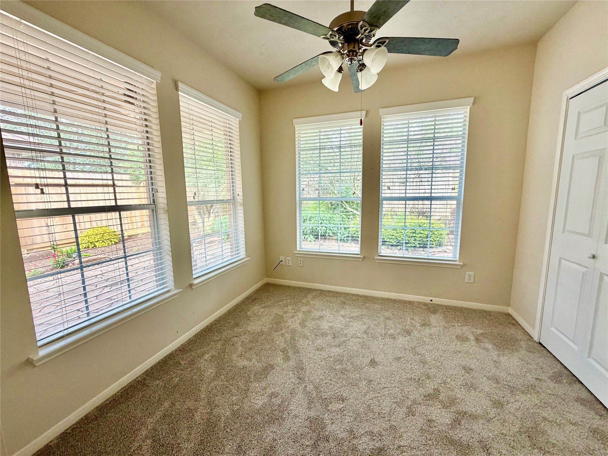 2405 Alamanni Drive Property Photo 18