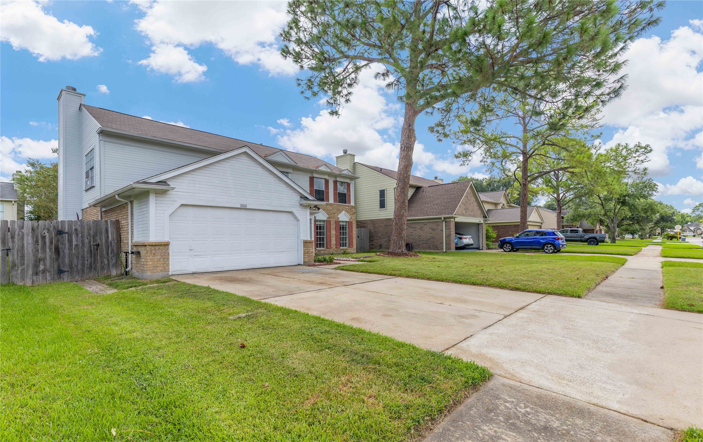 10110 Red Wolf Lane Property Photo 3