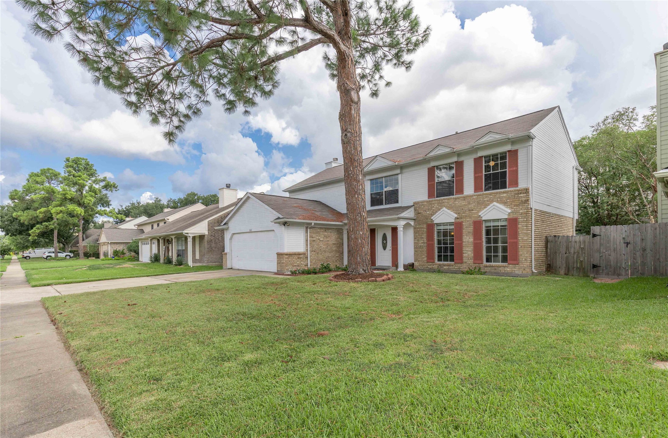 10110 Red Wolf Lane Property Photo 4