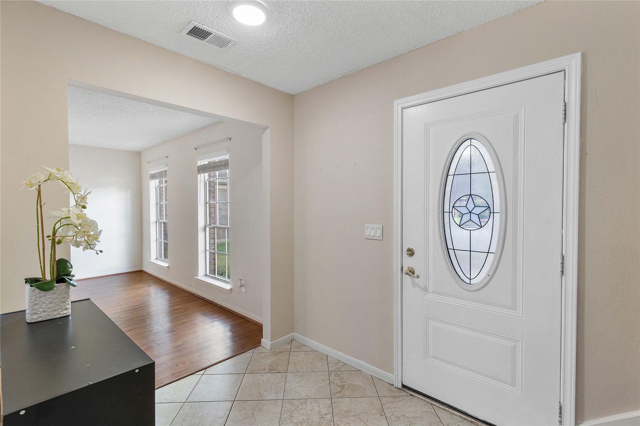 10110 Red Wolf Lane Property Photo 6